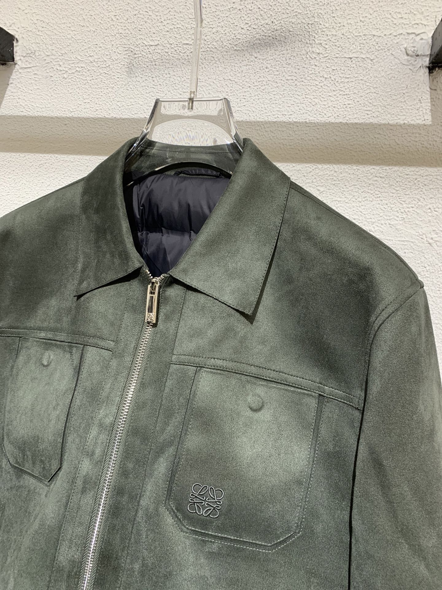 羽绒服 LW罗意*微🔥新款出品系列 男士轻奢高端细绒面绒翻领鹅绒外套，胸前刺绣logo点缀，简洁大方，百