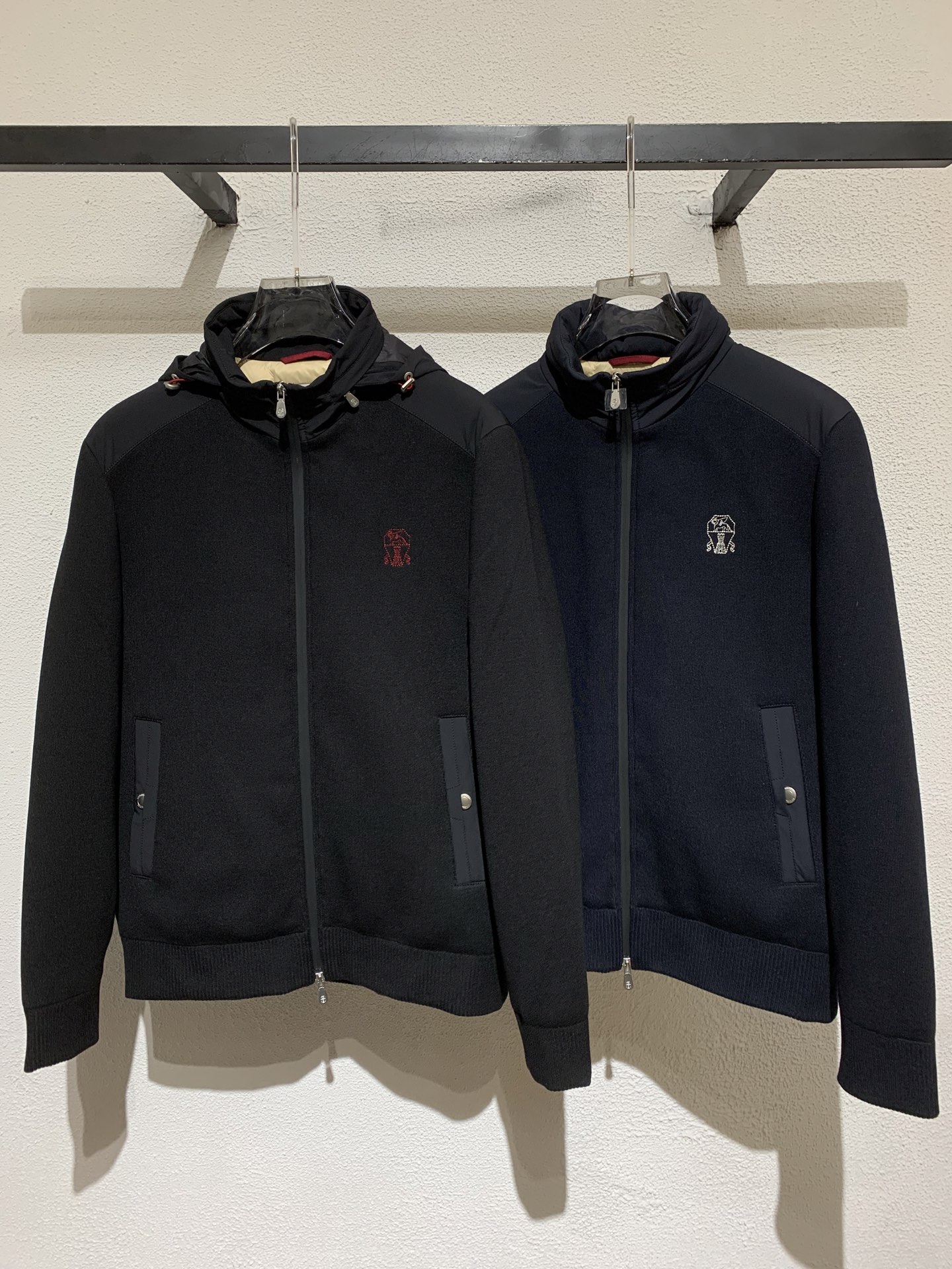 羽绒服 2个颜色