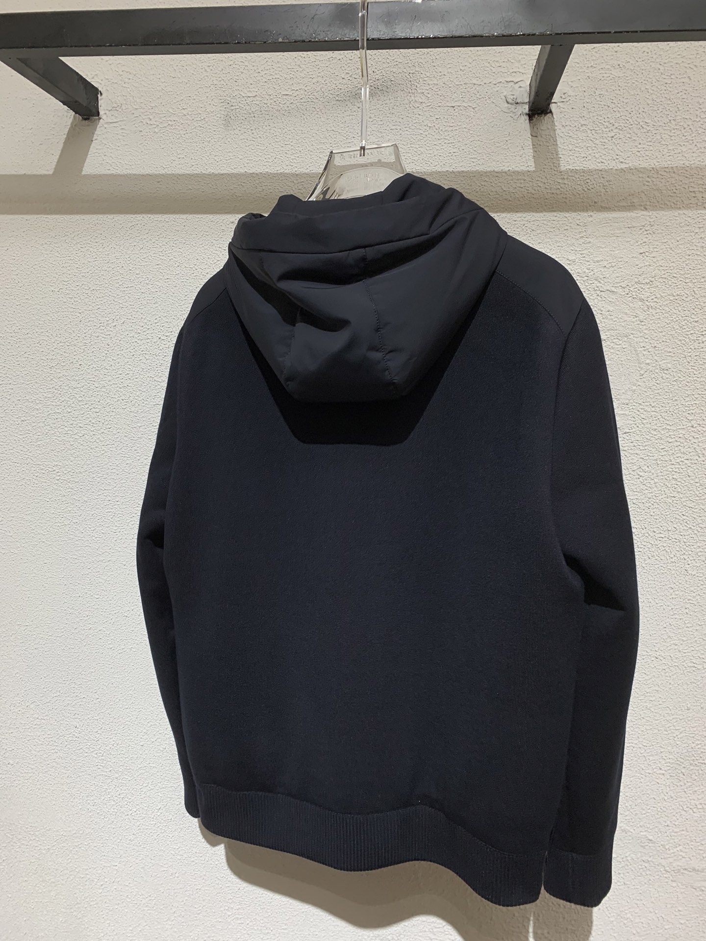 羽绒服 ZE/杰亚🏡男士新款连帽羽绒服外套，拼接面料设计～定制五金辅料，采用优质羊毛混纺面料，同时融合其