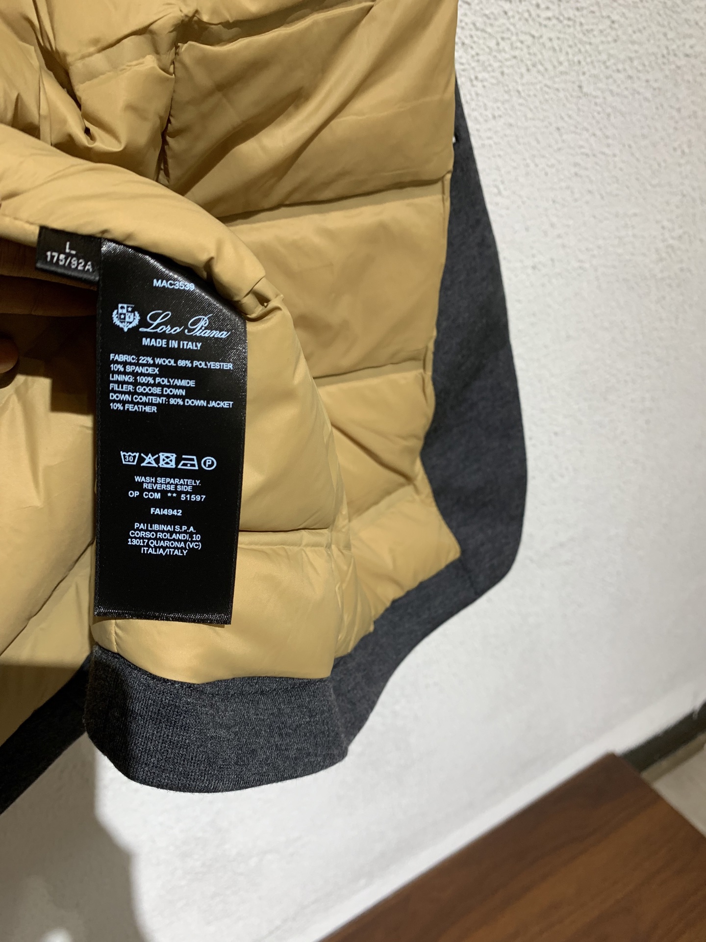 羽绒服 lP🆕&诺悠 翩雅🏡秋冬新款男士西装羽绒外套！高定面料 透气舒适度高，90%鹅绒填充、暖和度十足