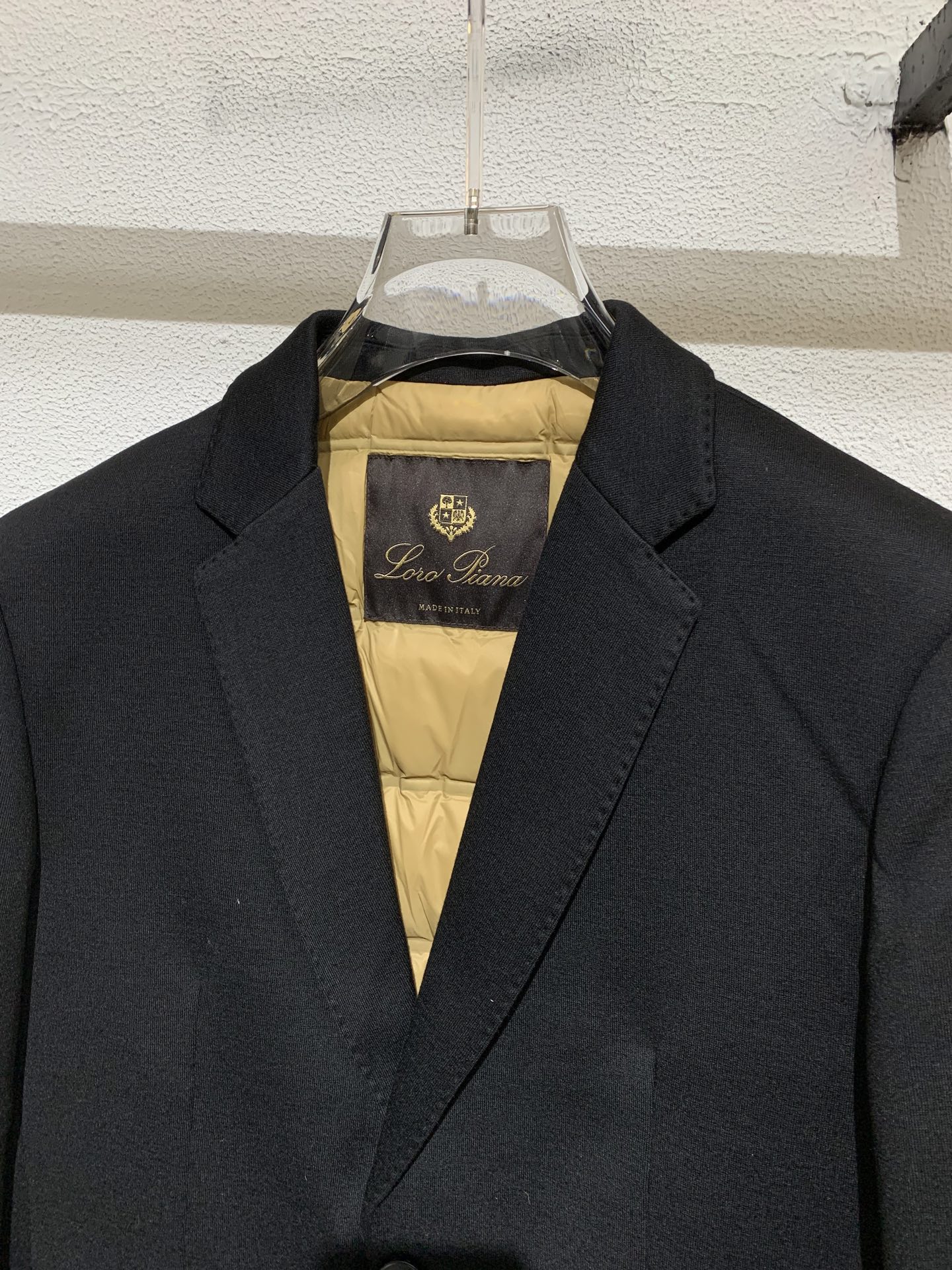 羽绒服 lP🆕&诺悠 翩雅🏡秋冬新款男士西装羽绒外套！高定面料 透气舒适度高，90%鹅绒填充、暖和度十足