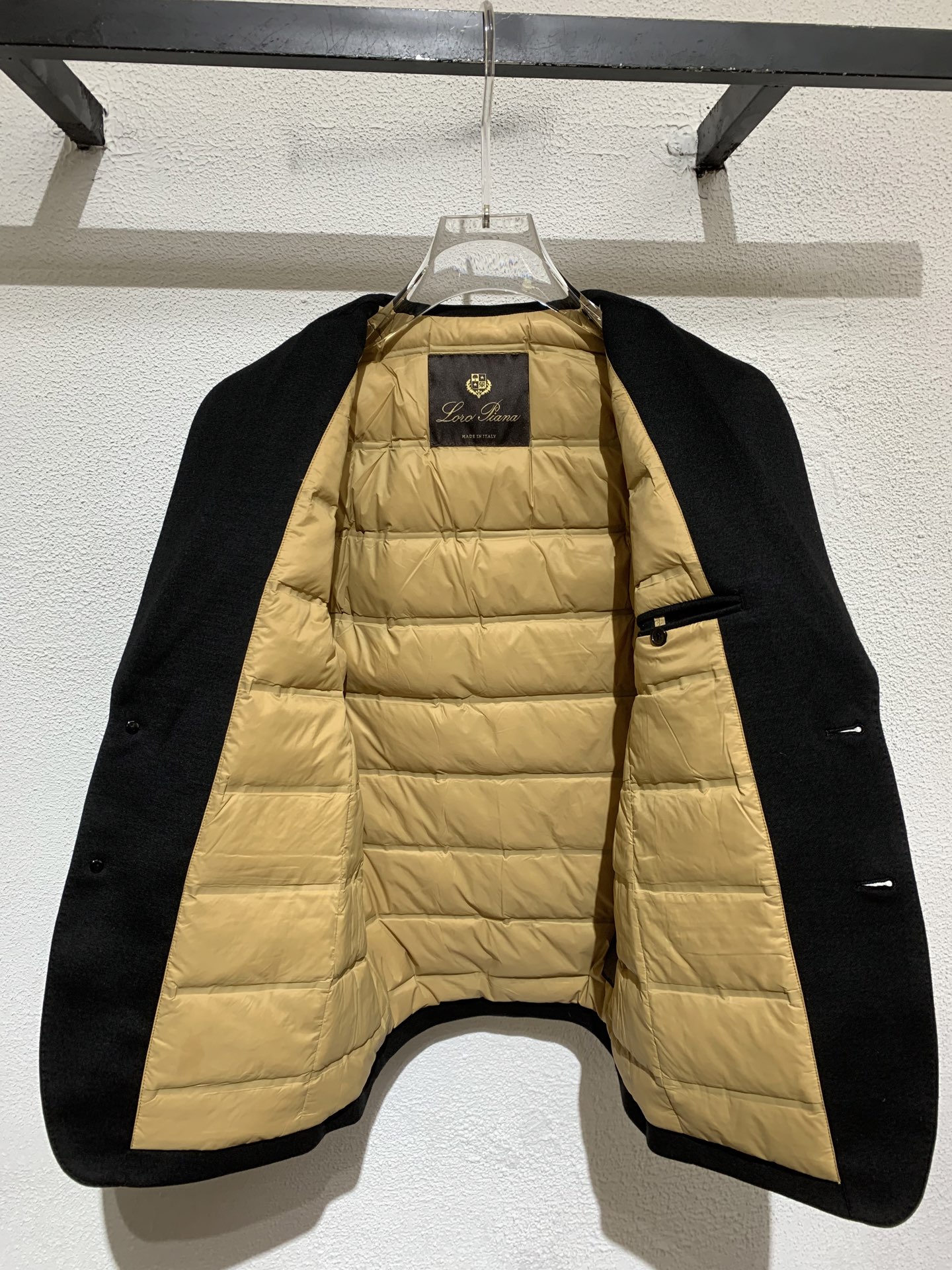 羽绒服 lP🆕&诺悠 翩雅🏡秋冬新款男士西装羽绒外套！高定面料 透气舒适度高，90%鹅绒填充、暖和度十足