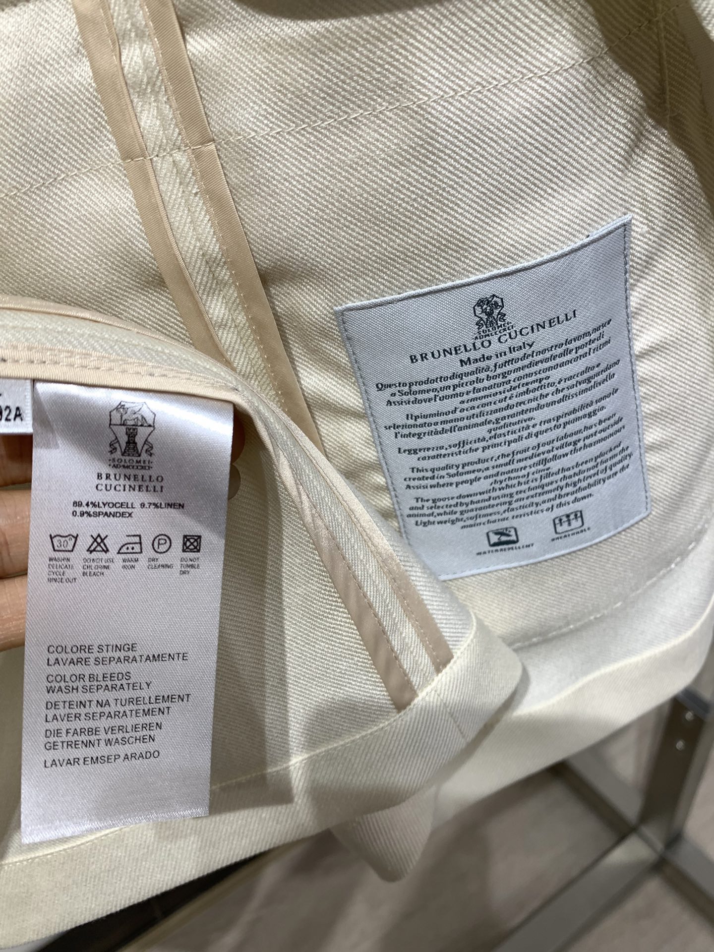 Bc老钱风🔥#2026 春装新款男士商务休闲西服，采用优质 莱赛尔纤维 亚麻 氨纶混纺面料，胸前logo