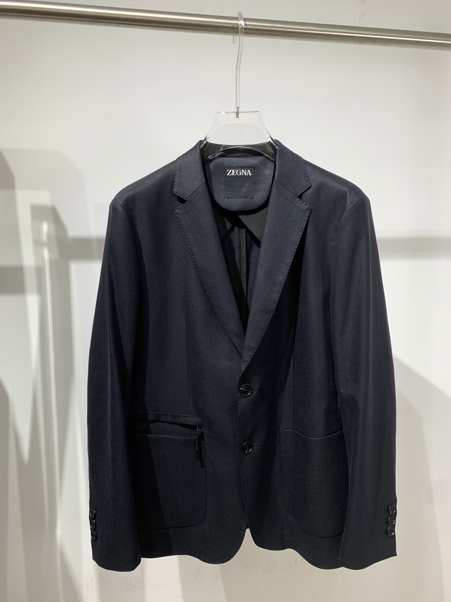 Zz杰尼 亚🔥#2026 春装新款男士商务休闲西服，采用优质 莱赛尔纤维 亚麻 氨纶混纺面料，胸前log