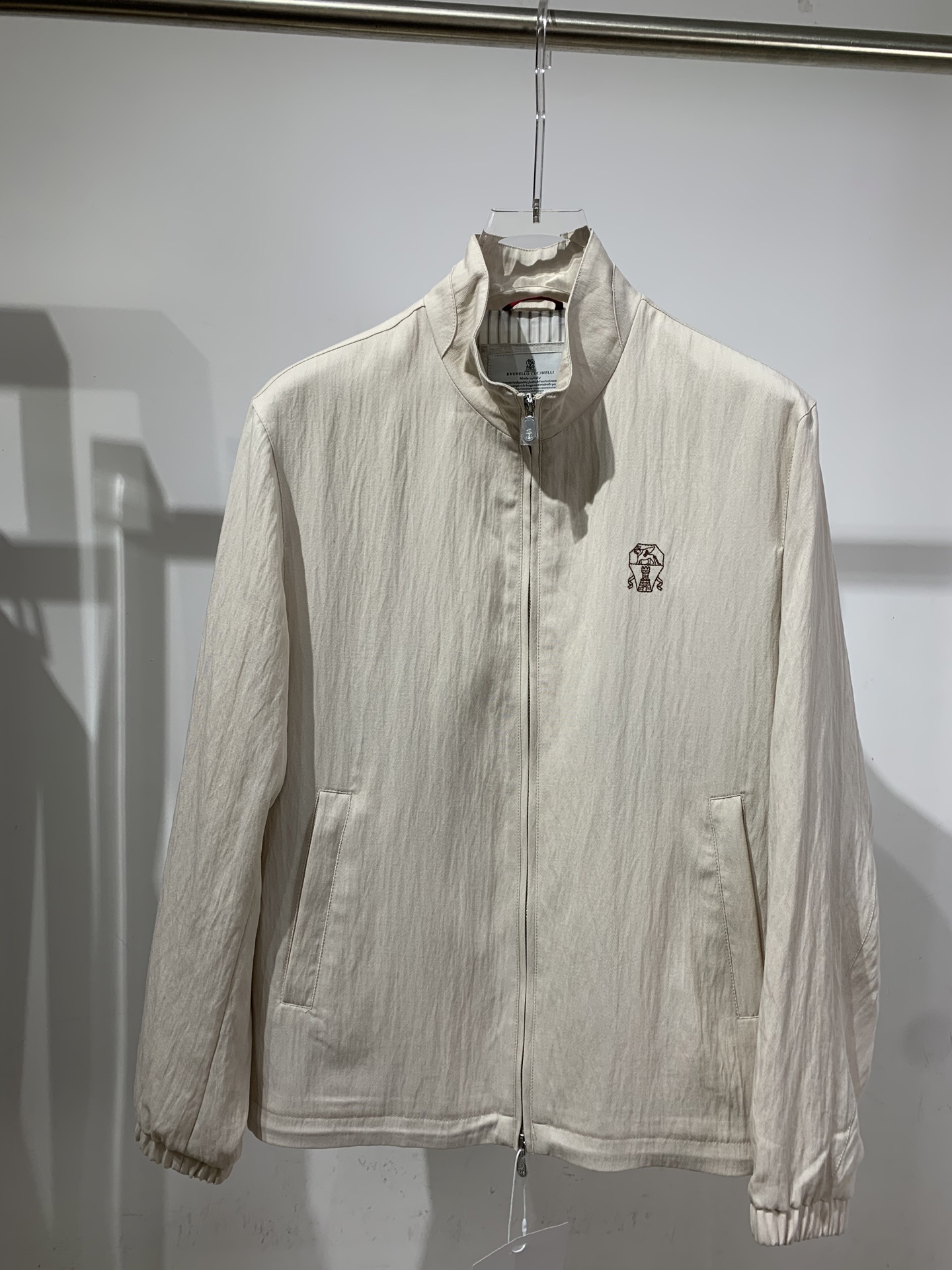 BC🏠#2026春款 老钱风男士立领外套 采用优质 莱赛尔纤维 尼龙 再生纤维混纺面料，手感舒适 胸前刺