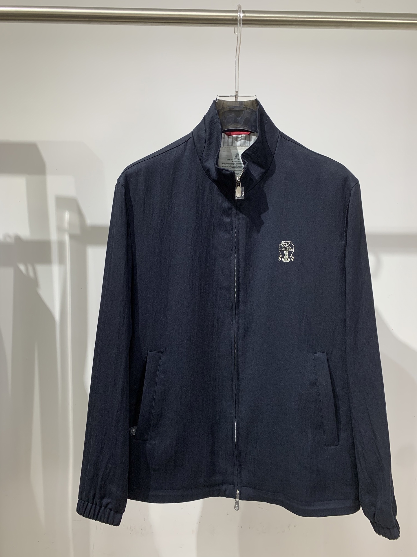 BC🏠#2026春款 老钱风男士立领外套 采用优质 莱赛尔纤维 尼龙 再生纤维混纺面料，手感舒适 胸前刺