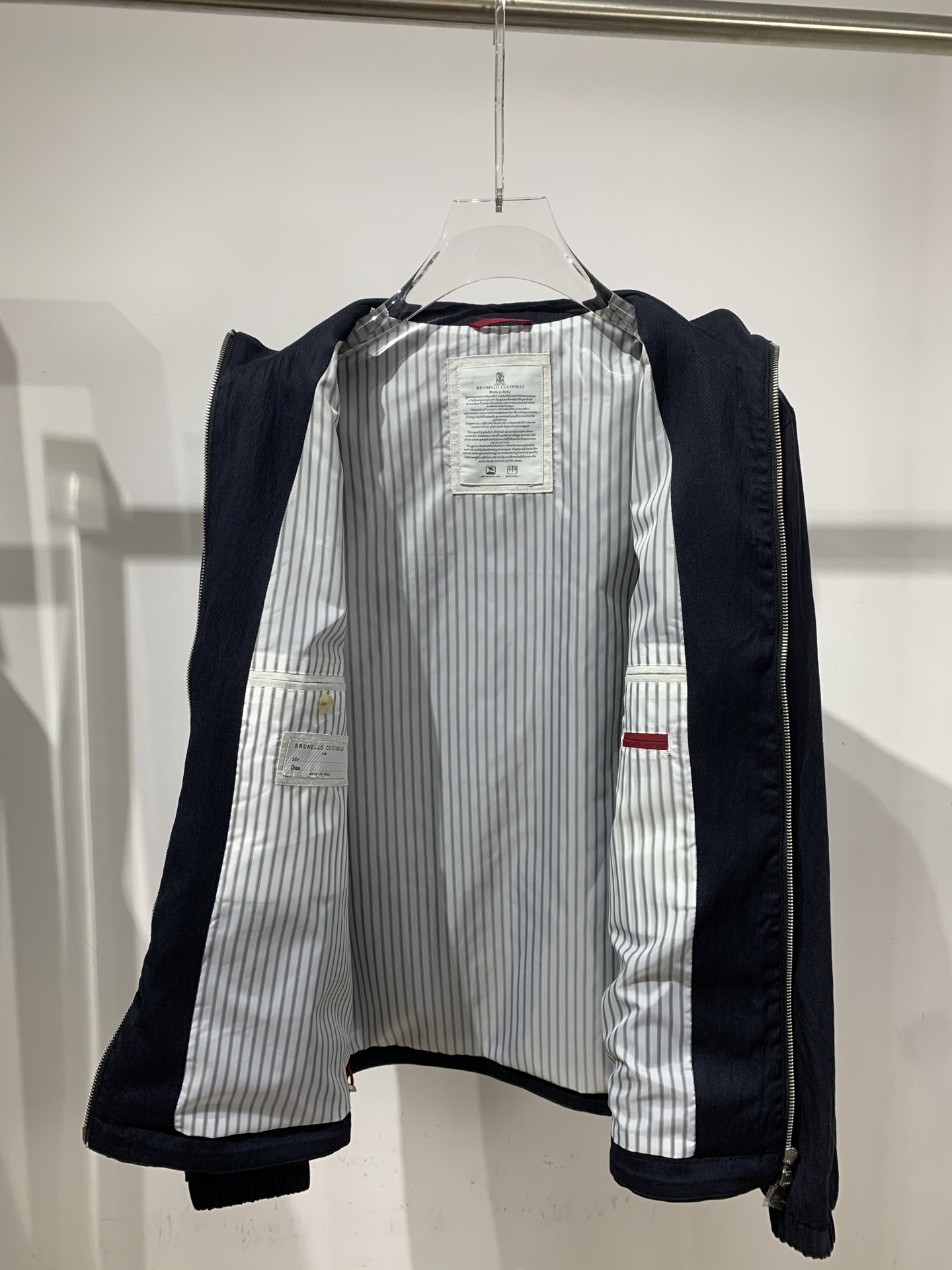 BC🏠#2026春款 老钱风男士立领外套 采用优质 莱赛尔纤维 尼龙 再生纤维混纺面料，手感舒适 胸前刺