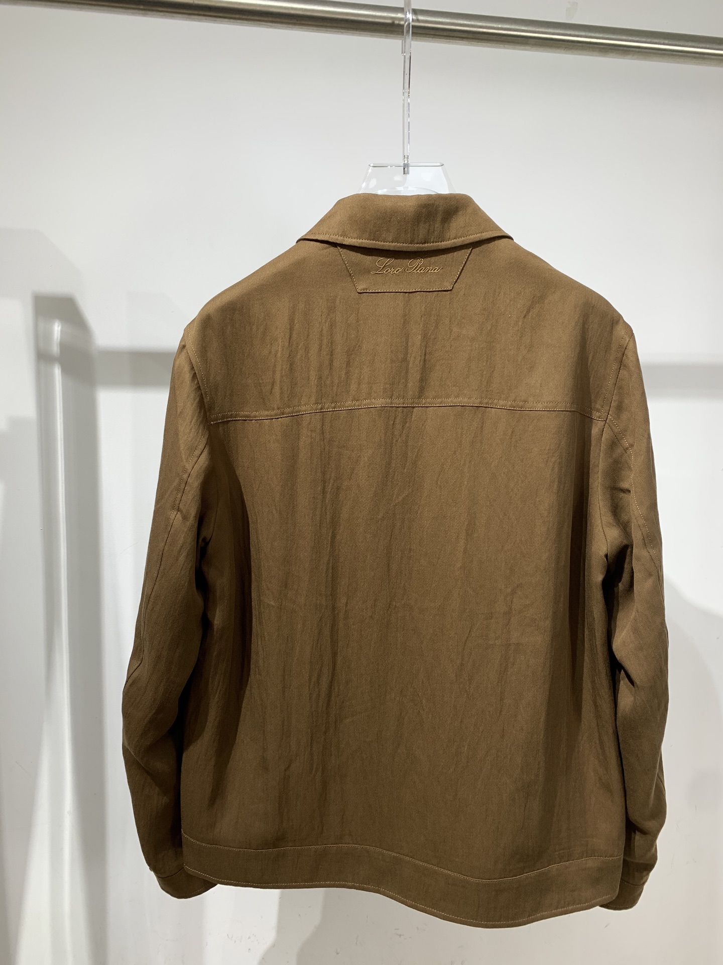 Loro Piana&诺悠 翩雅🔥#2026春款 男士翻领外套 采用优质定制面料 透气舒适度高，细节无可