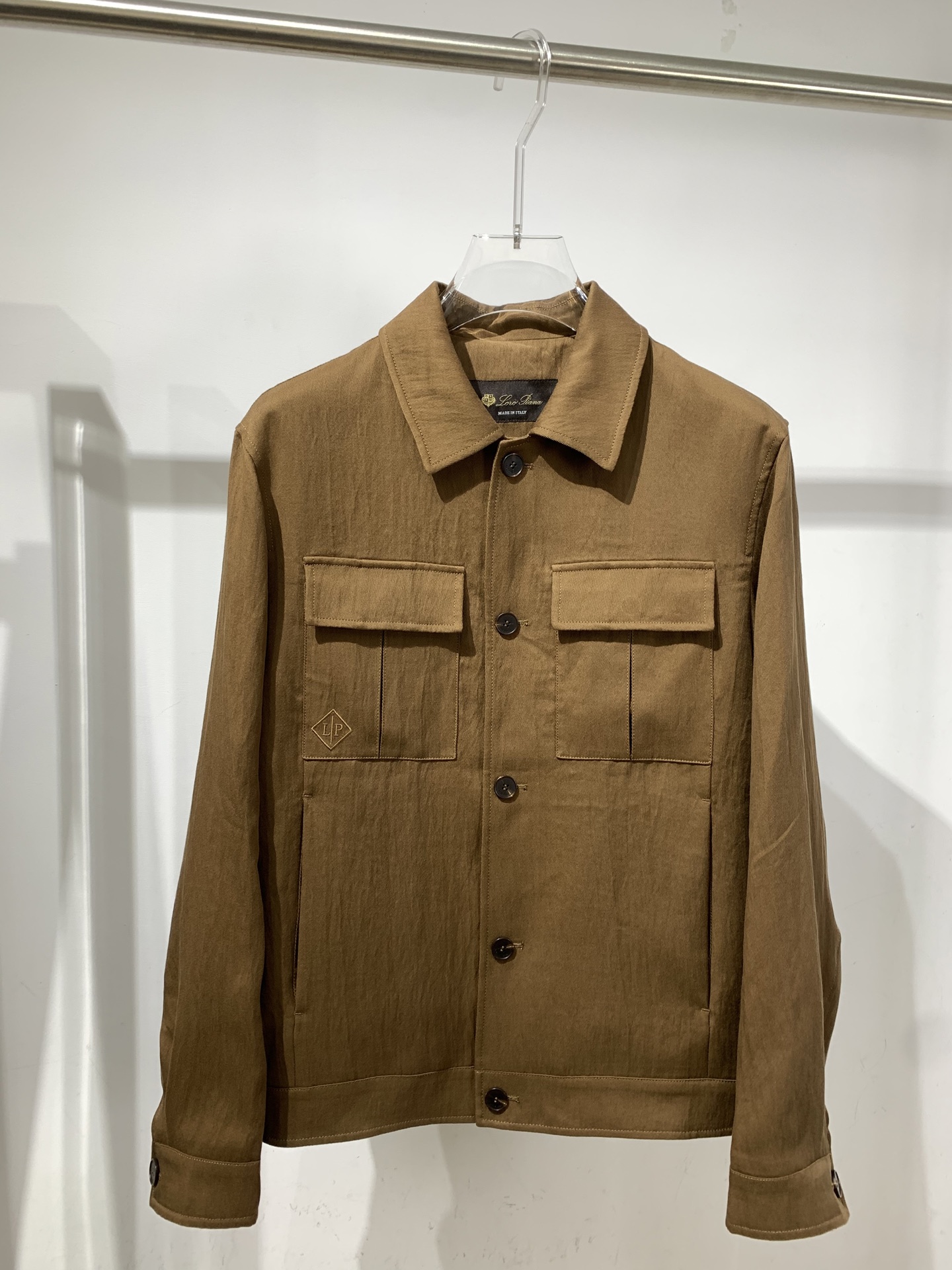 Loro Piana&诺悠 翩雅🔥#2026春款 男士翻领外套 采用优质定制面料 透气舒适度高，细节无可