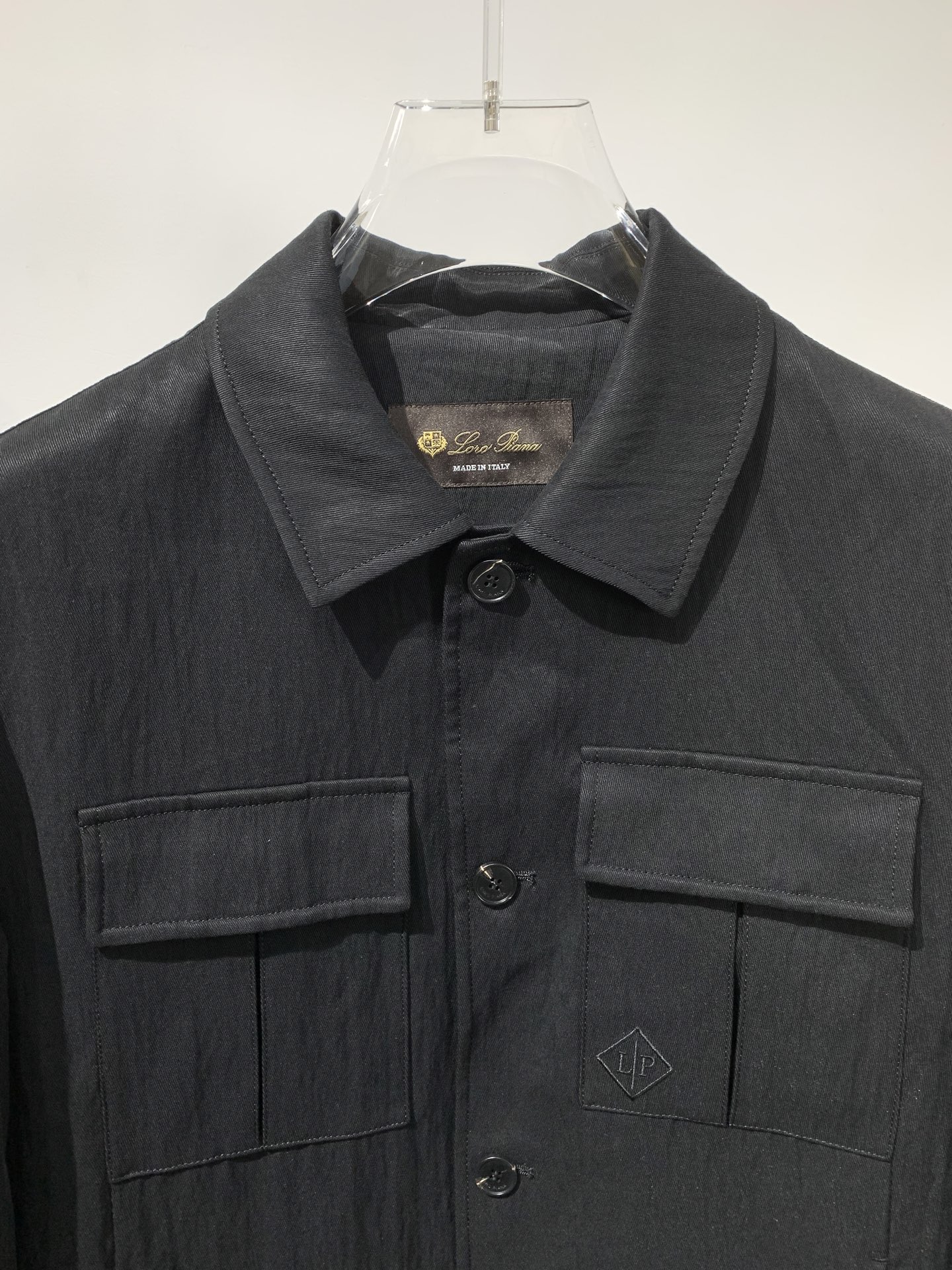 Loro Piana&诺悠 翩雅🔥#2026春款 男士翻领外套 采用优质定制面料 透气舒适度高，细节无可