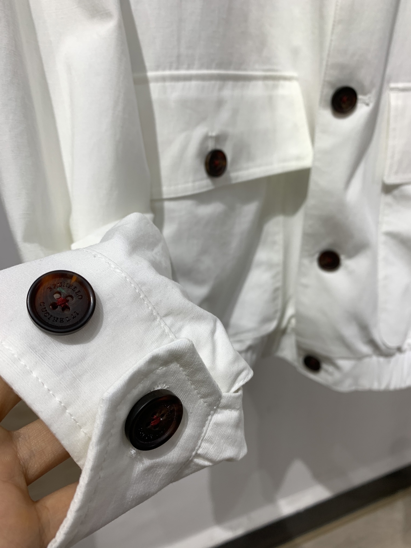 BC🏠男士早春新款翻领夹克外套，采用55天丝、45棉，聚酯纤维的斜纹面料，既有棉质的自然质感，又比纯棉更