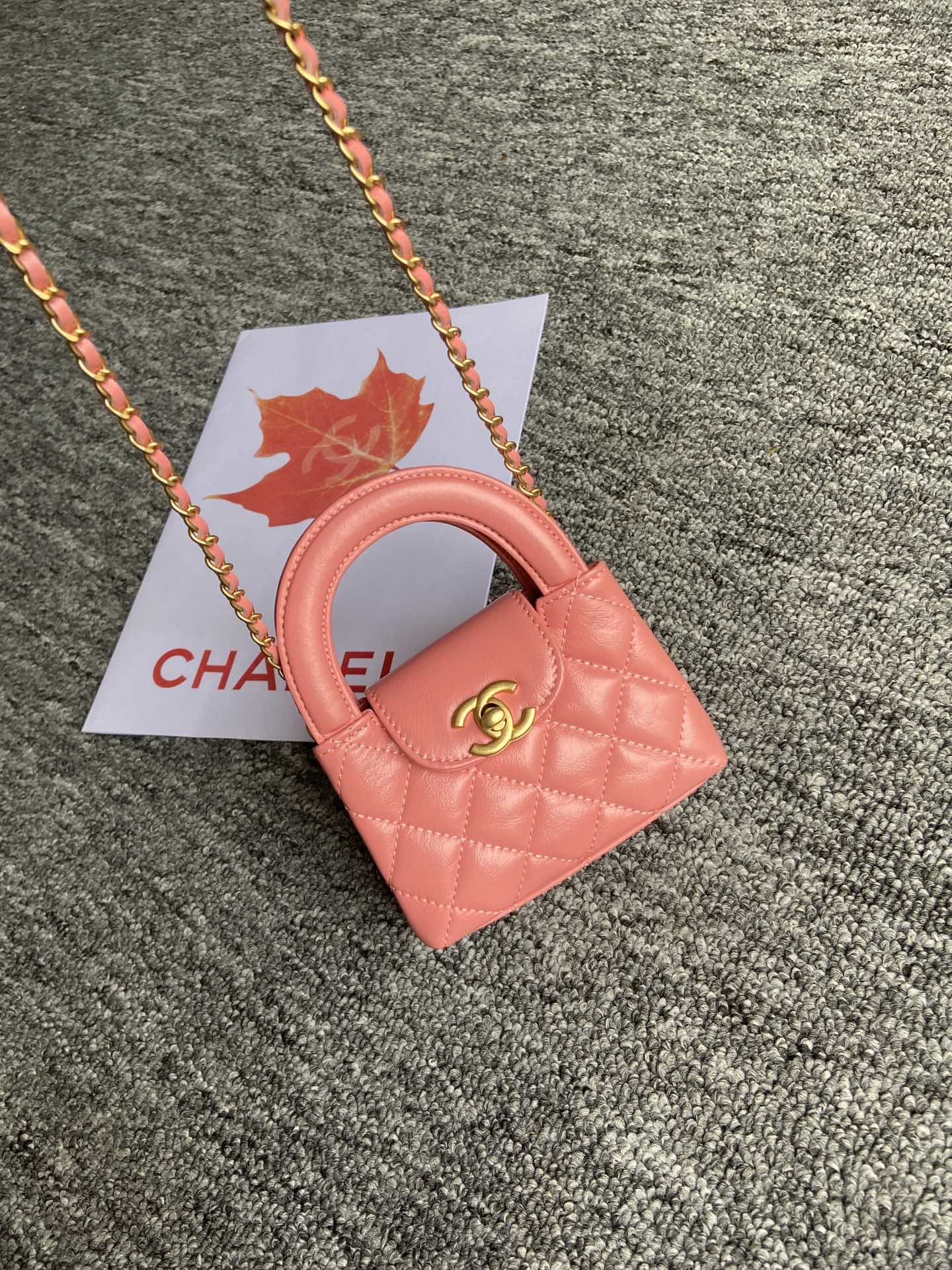 香奈儿绝美款️CHANEL2023/24新品!A绝美巴黎女性气质!香奈儿2023/24秋冬系列全黑手袋大