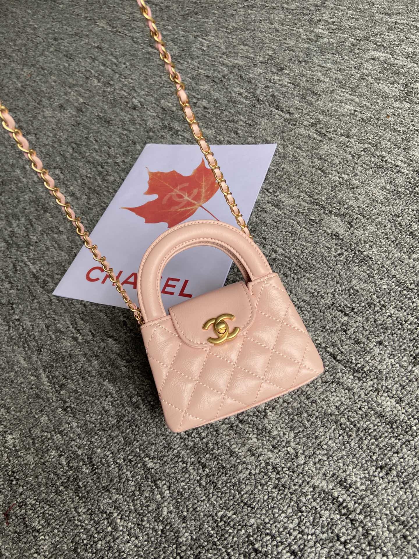 香奈儿绝美款️CHANEL2023/24新品!A绝美巴黎女性气质!香奈儿2023/24秋冬系列全黑手袋大