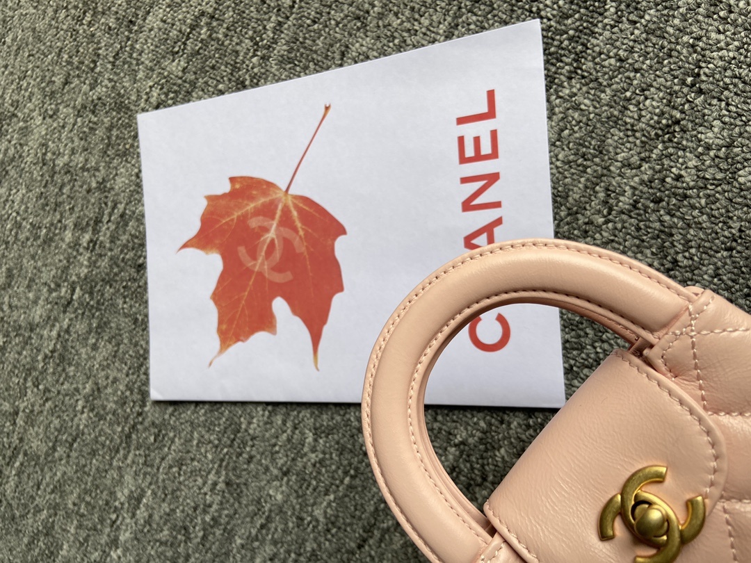 香奈儿绝美款️CHANEL2023/24新品!A绝美巴黎女性气质!香奈儿2023/24秋冬系列全黑手袋大