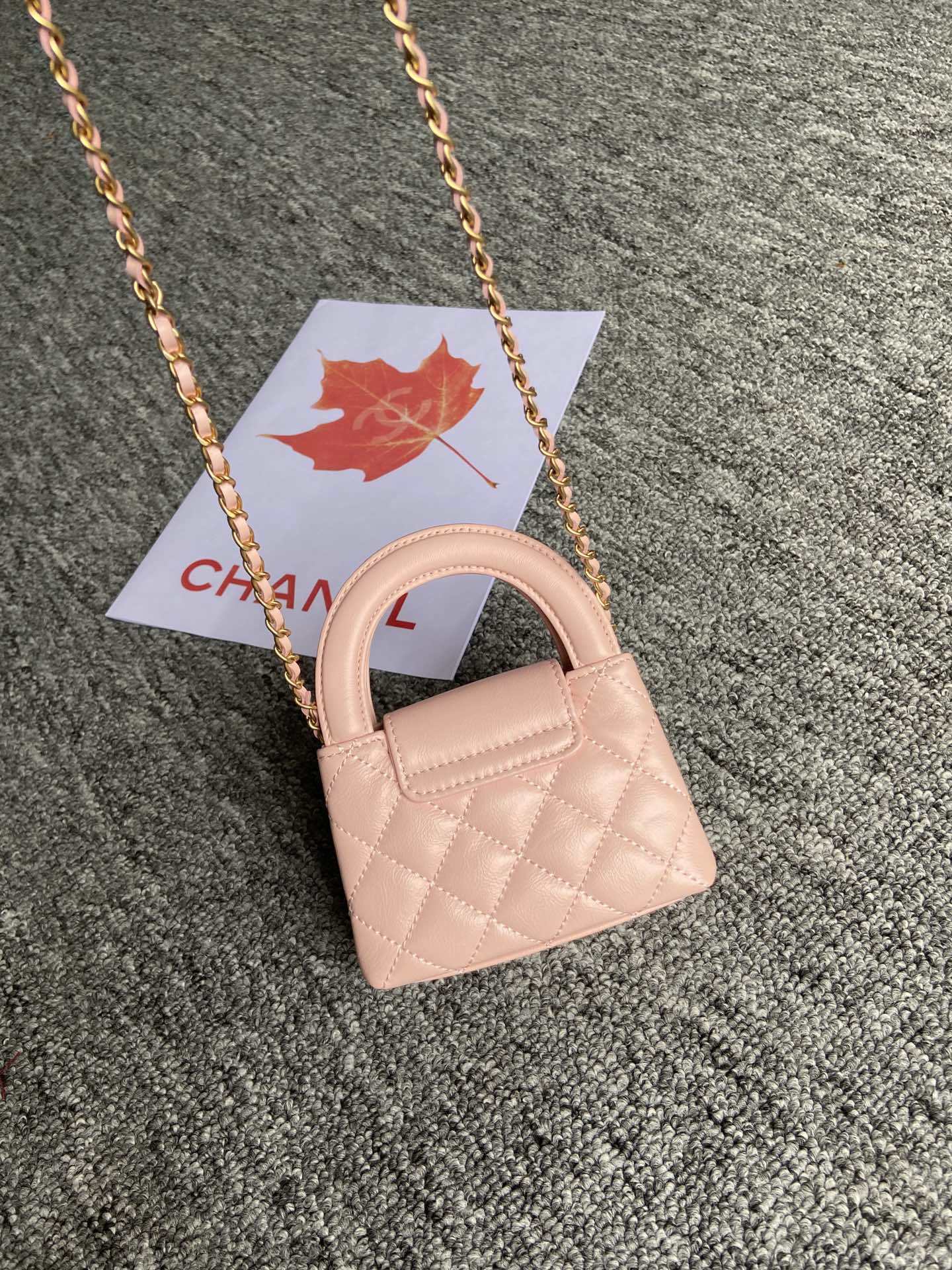 香奈儿绝美款️CHANEL2023/24新品!A绝美巴黎女性气质!香奈儿2023/24秋冬系列全黑手袋大