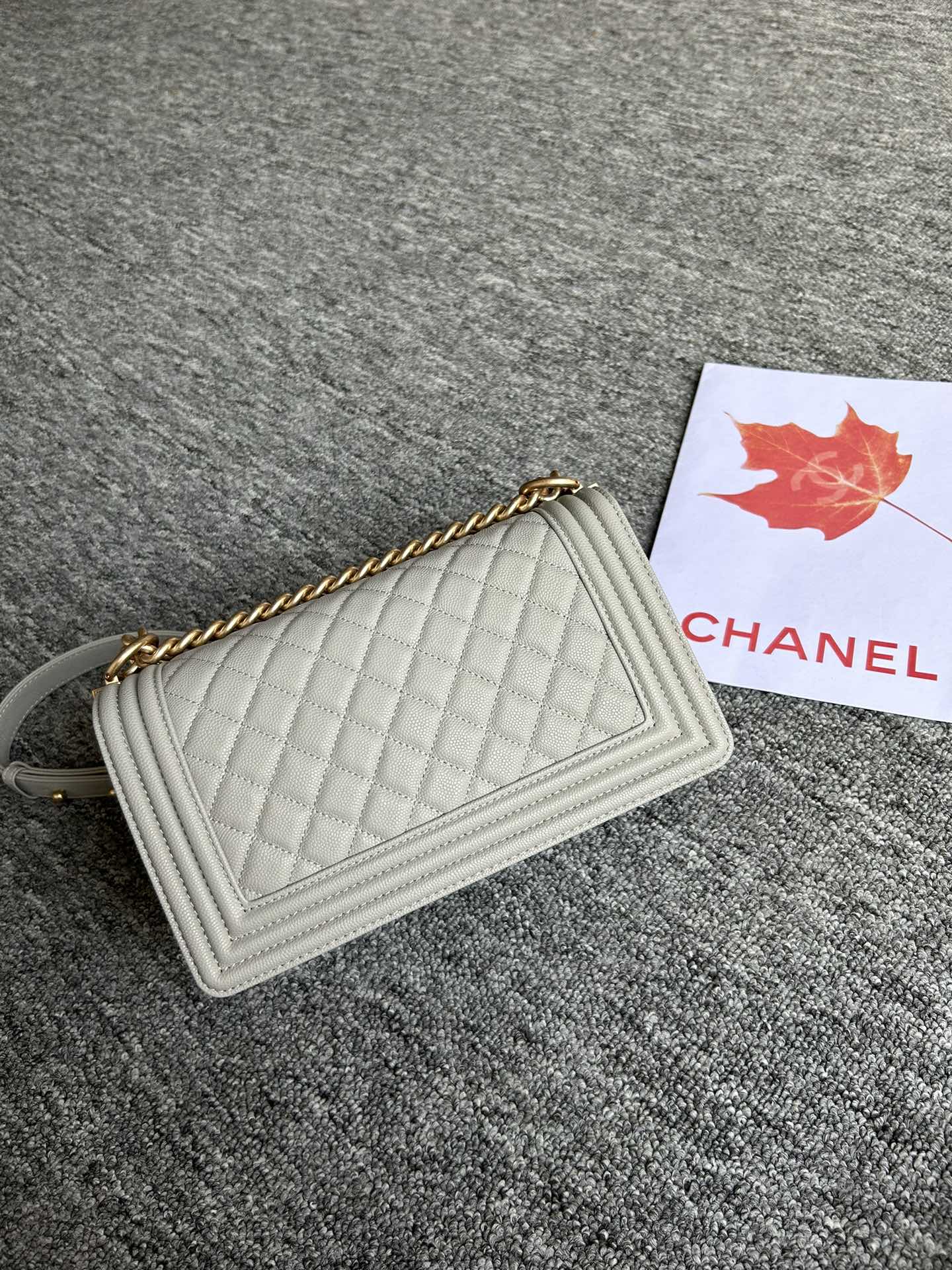 V格细球纹Chanel18秋冬爆款67086leboy系列V格进口细球纹小牛皮实物颜色非常漂亮原厂进口2