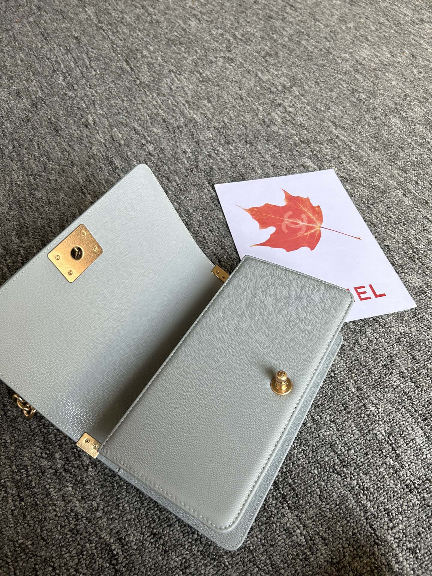 V格细球纹Chanel18秋冬爆款67086leboy系列V格进口细球纹小牛皮实物颜色非常漂亮原厂进口2