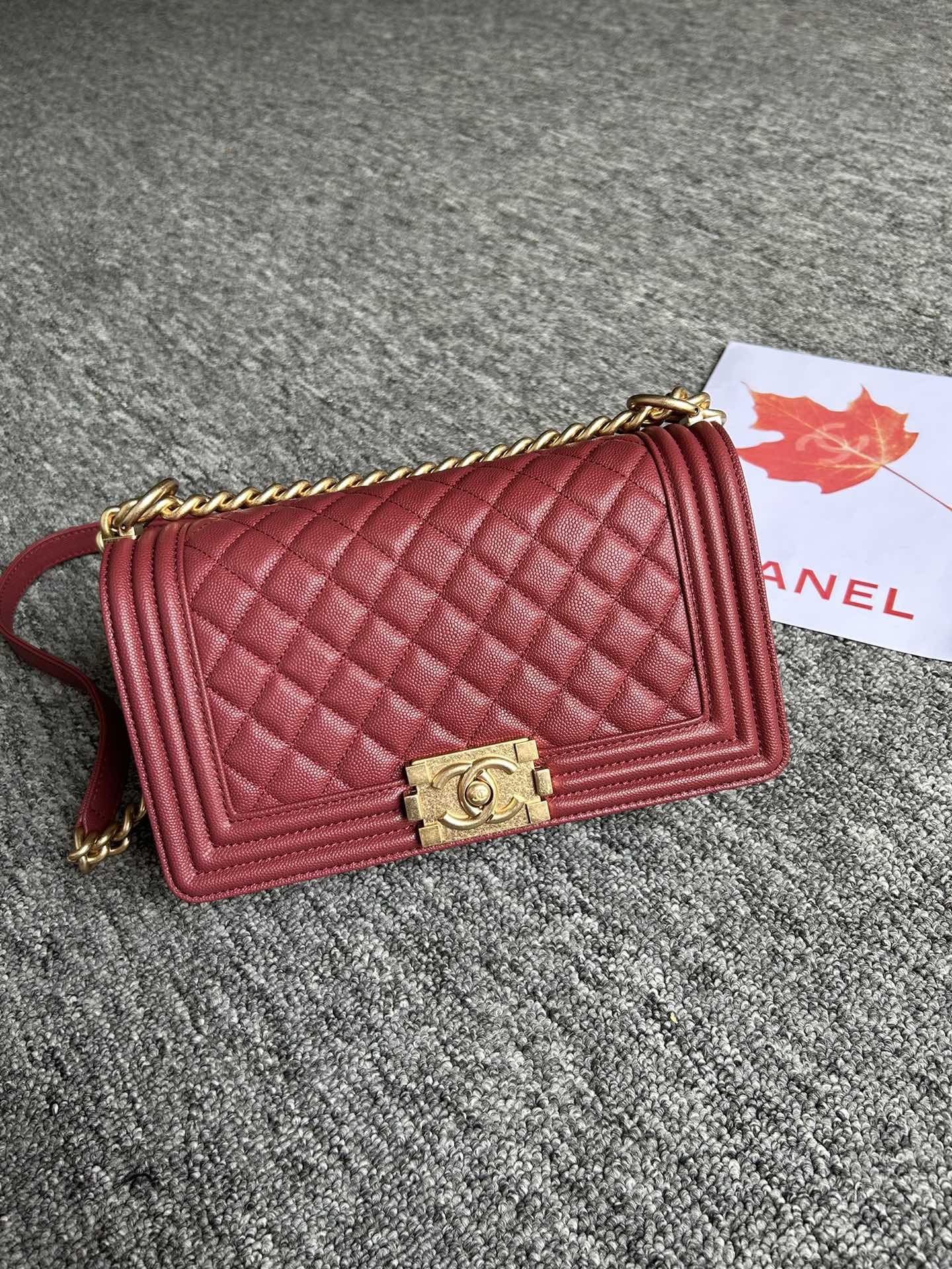 V格细球纹Chanel18秋冬爆款67086leboy系列V格进口细球纹小牛皮实物颜色非常漂亮原厂进口2