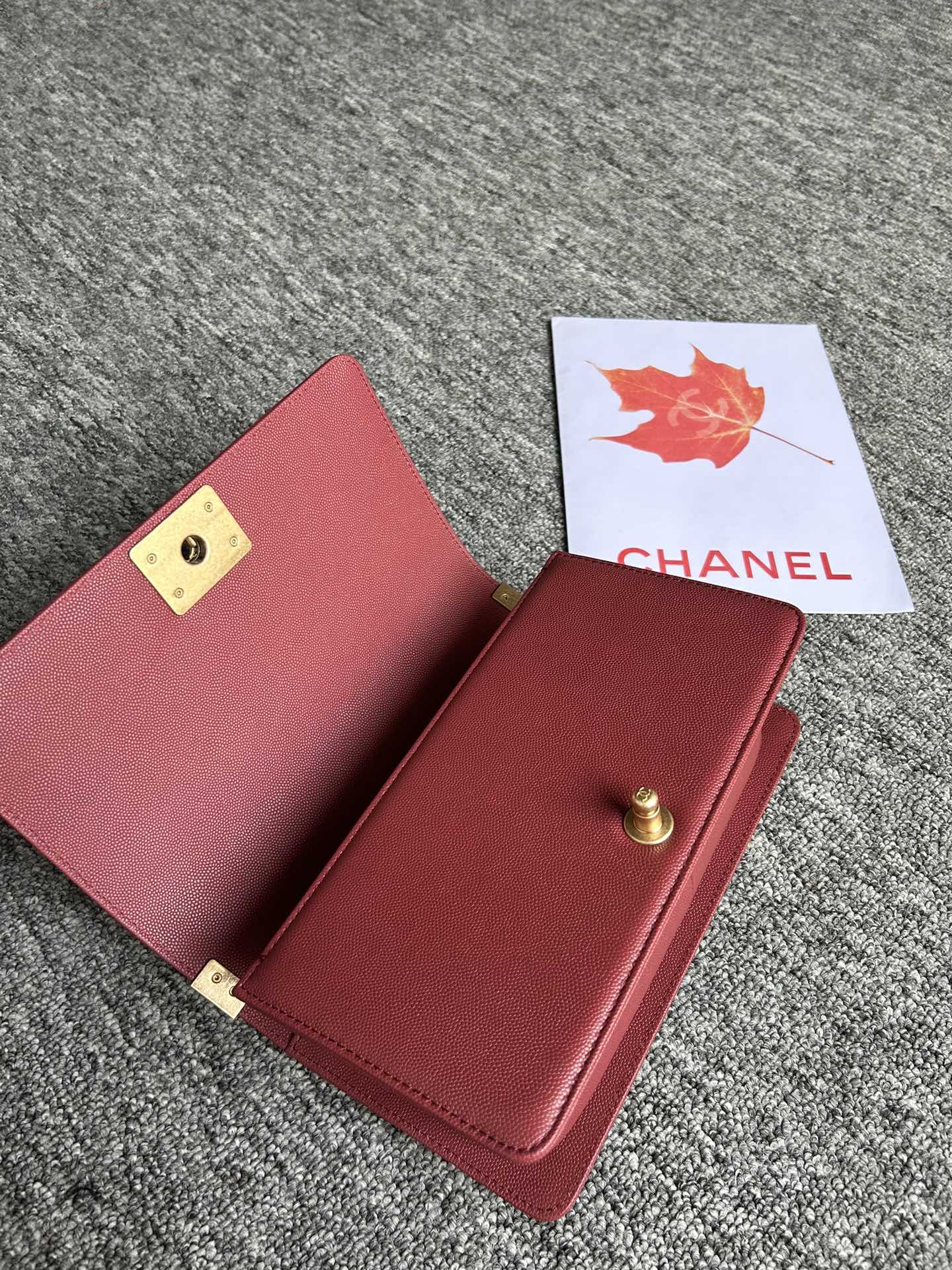 V格细球纹Chanel18秋冬爆款67086leboy系列V格进口细球纹小牛皮实物颜色非常漂亮原厂进口2