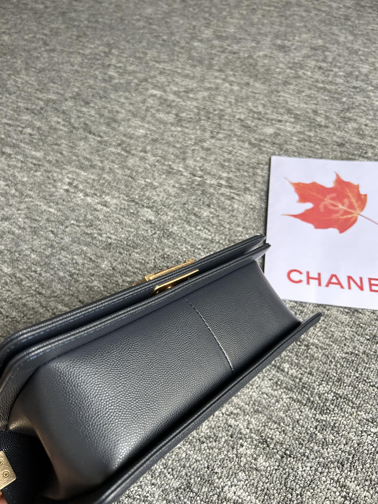 V格细球纹Chanel18秋冬爆款67086leboy系列V格进口细球纹小牛皮实物颜色非常漂亮原厂进口2