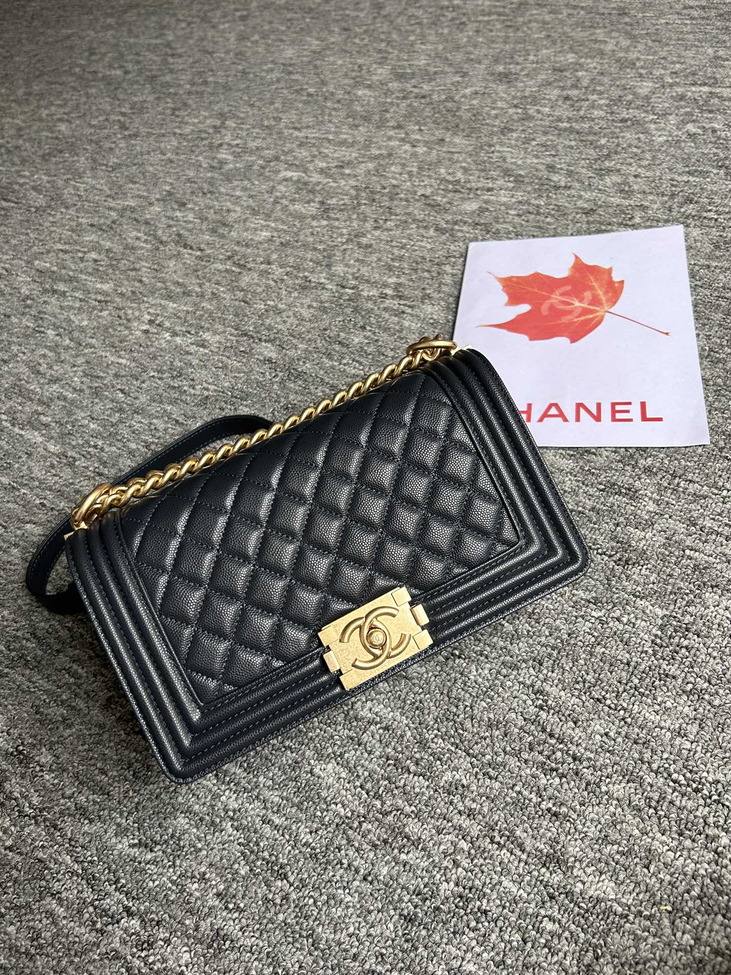 V格细球纹Chanel18秋冬爆款67086leboy系列V格进口细球纹小牛皮实物颜色非常漂亮原厂进口2