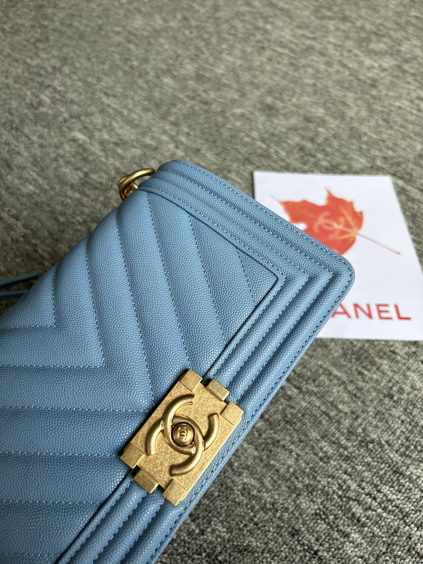 V格细球纹Chanel18秋冬爆款67086leboy系列V格进口细球纹小牛皮实物颜色非常漂亮原厂进口2