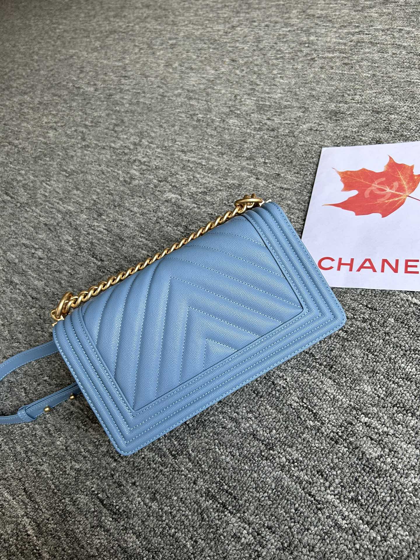 V格细球纹Chanel18秋冬爆款67086leboy系列V格进口细球纹小牛皮实物颜色非常漂亮原厂进口2