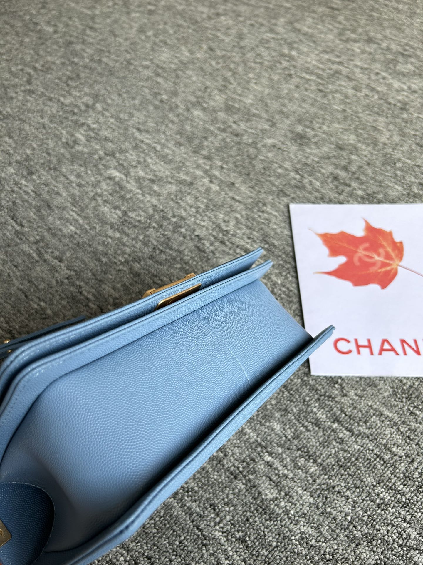 V格细球纹Chanel18秋冬爆款67086leboy系列V格进口细球纹小牛皮实物颜色非常漂亮原厂进口2