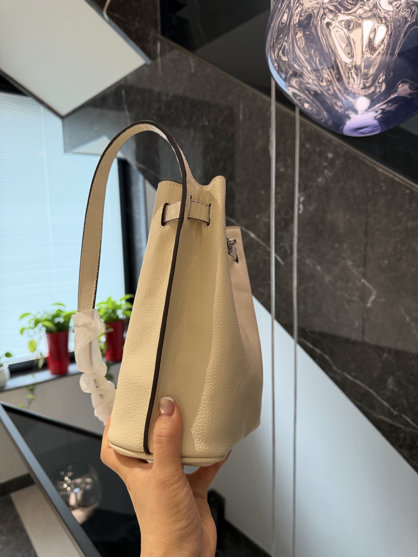 Alternative view of Hermes Handbag 09940