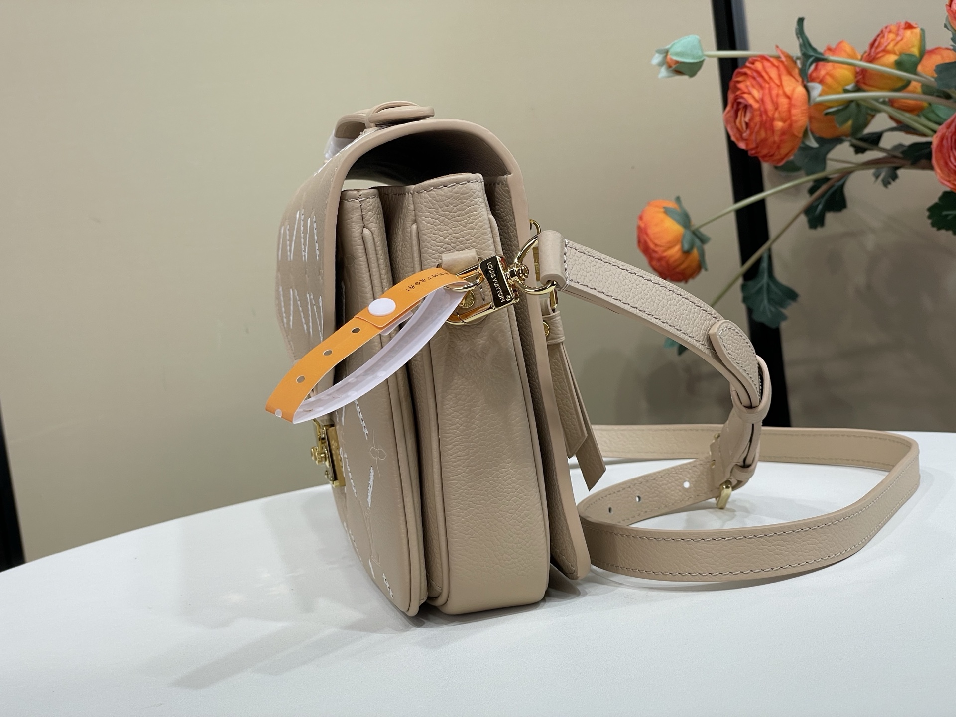 Сумка Louis Vuitton с монограммой