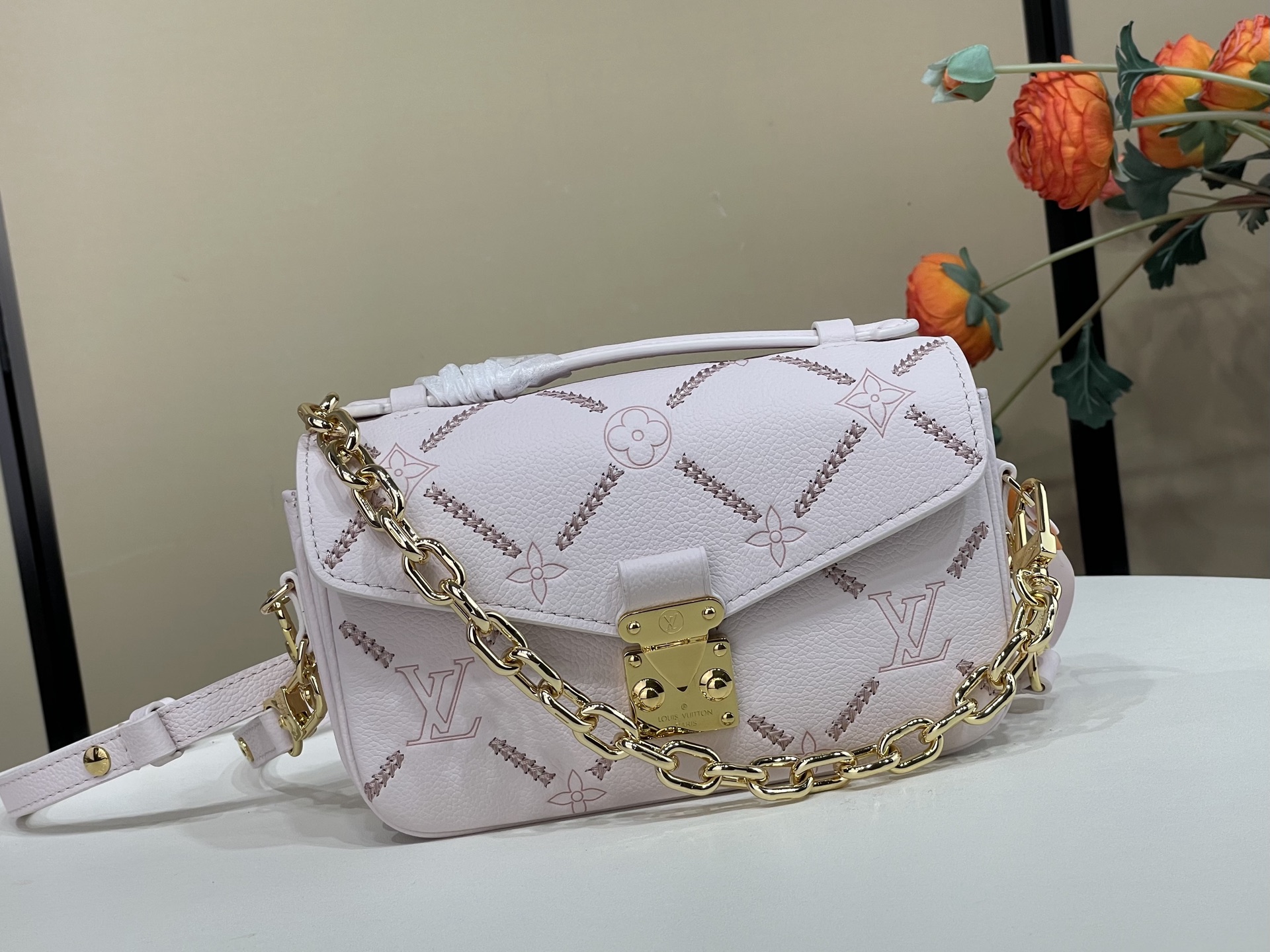 Сумка Louis Vuitton с монограммой