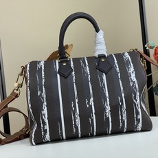 【顶级原单】【Speedy Bandoulière 30 手袋】M28190 黑色(条纹) 以瞩目条纹道出 Pharr 【顶级原单】【Speedy Bandoulière 30 手袋】M28190 黑色(条纹) 以瞩目条纹道出 Pharr