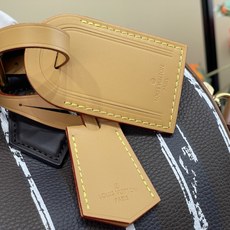【顶级原单】【Speedy Bandoulière 30 手袋】M28190 黑色(条纹) 以瞩目条纹道出 Pharr 【顶级原单】【Speedy Bandoulière 30 手袋】M28190 黑色(条纹) 以瞩目条纹道出 Pharr