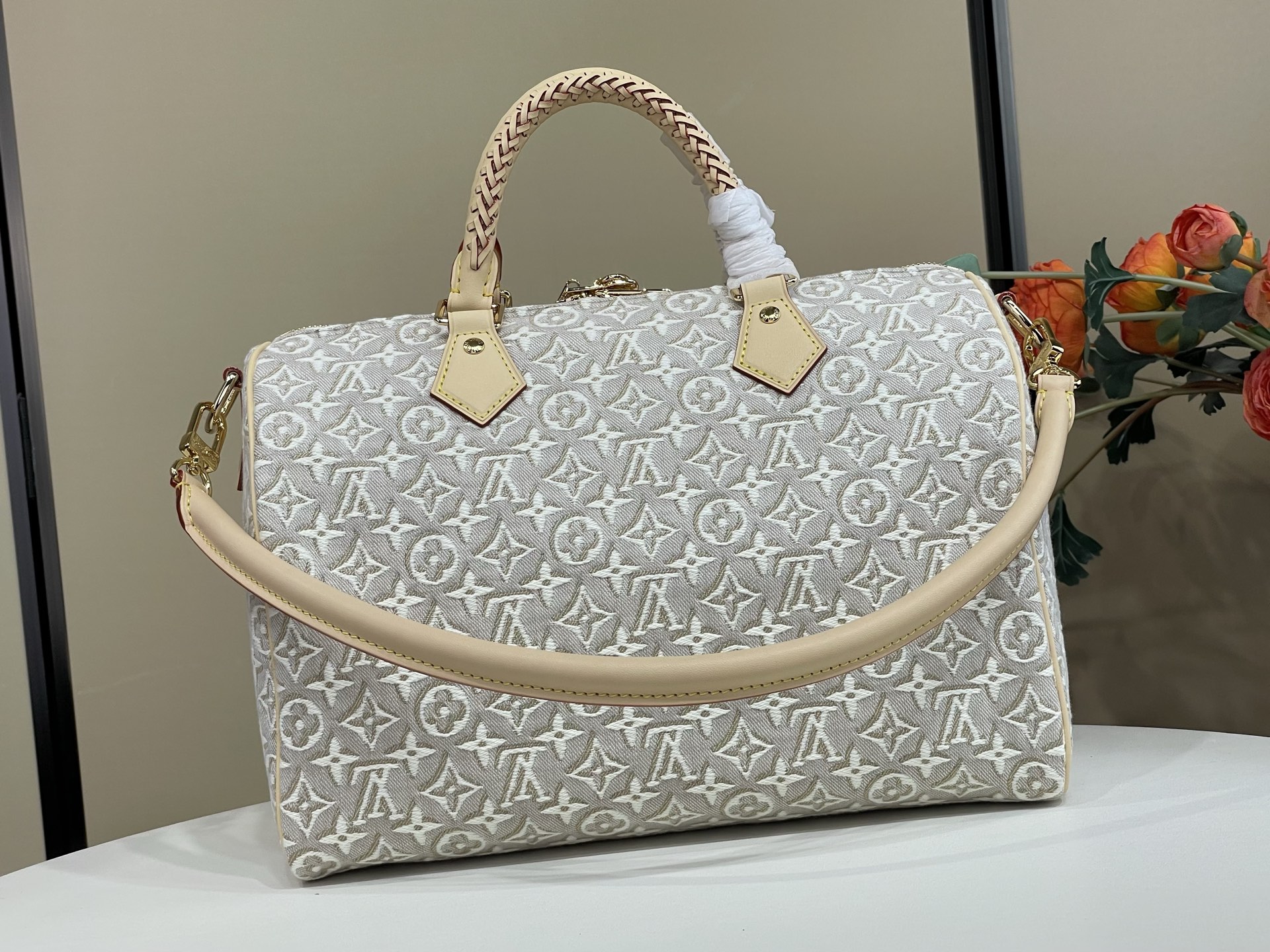【顶级原单】【SPEEDY SOFT 30 手袋】 M28479 白色/提花 本款 Speedy Soft 30 手袋焕 【顶级原单】【SPEEDY SOFT 30 手袋】 M28479 白色/提花 本款 Speedy Soft 30 手袋焕