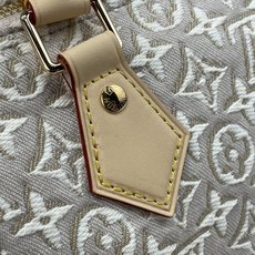 【顶级原单】【SPEEDY SOFT 30 手袋】 M28479 白色/提花 本款 Speedy Soft 30 手袋焕 【顶级原单】【SPEEDY SOFT 30 手袋】 M28479 白色/提花 本款 Speedy Soft 30 手袋焕