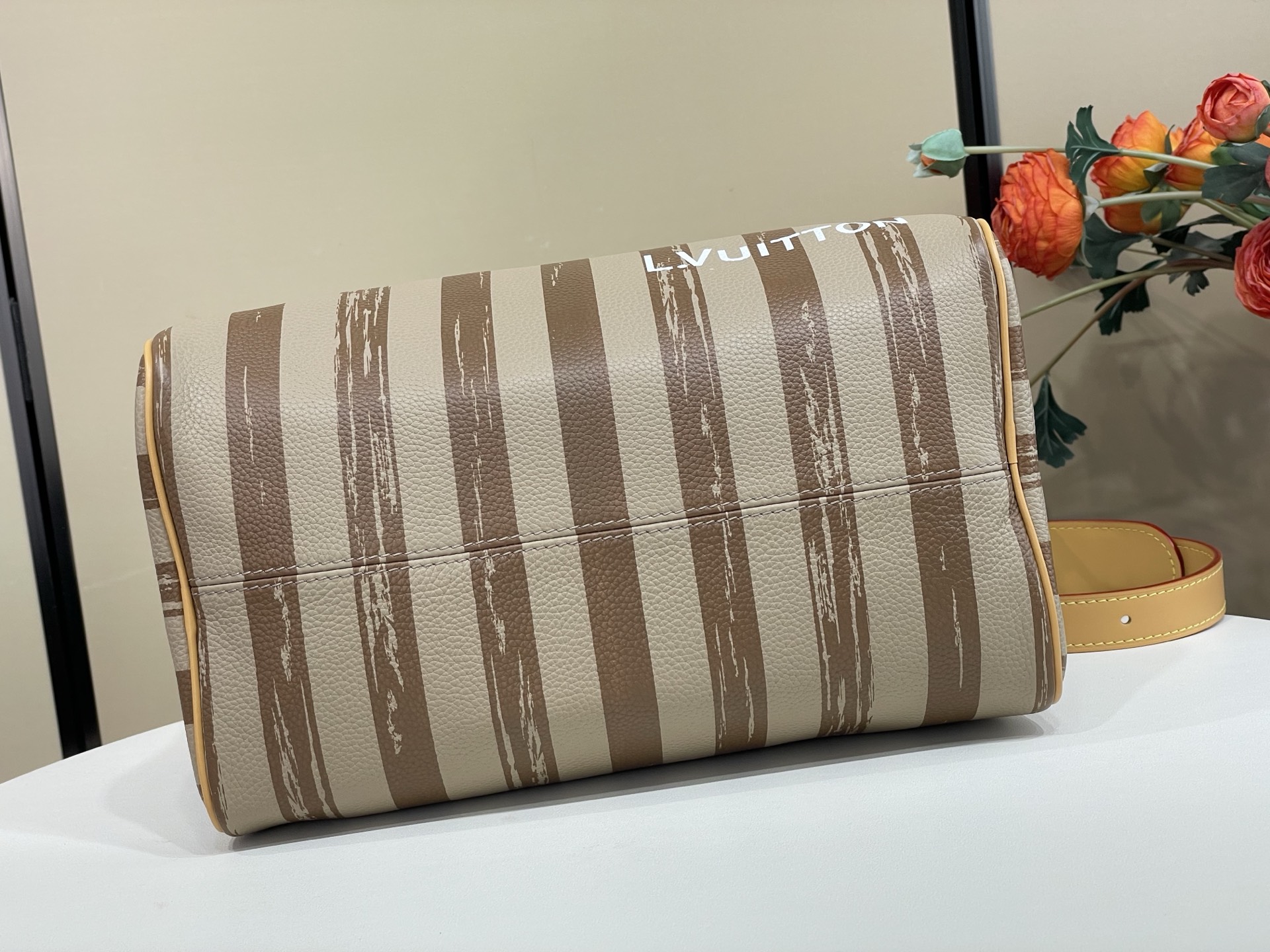 【SPEEDY BANDOULIÈRE30 手袋 】M14064 卡其色(条纹)本款 Speedy Bandouli 【SPEEDY BANDOULIÈRE30 手袋 】M14064 卡其色(条纹)本款 Speedy Bandouli