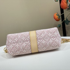 【顶级原单】【POCHETTE MIA 手袋】M2A382 粉色/提花 本款优雅 Pochette Mia 手袋聚焦 M 【顶级原单】【POCHETTE MIA 手袋】M2A382 粉色/提花 本款优雅 Pochette Mia 手袋聚焦 M