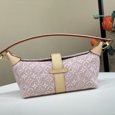 【顶级原单】【POCHETTE MIA 手袋】M2A382 粉色/提花 本款优雅 Pochette Mia 手袋聚焦 M 【顶级原单】【POCHETTE MIA 手袋】M2A382 粉色/提花 本款优雅 Pochette Mia 手袋聚焦 M