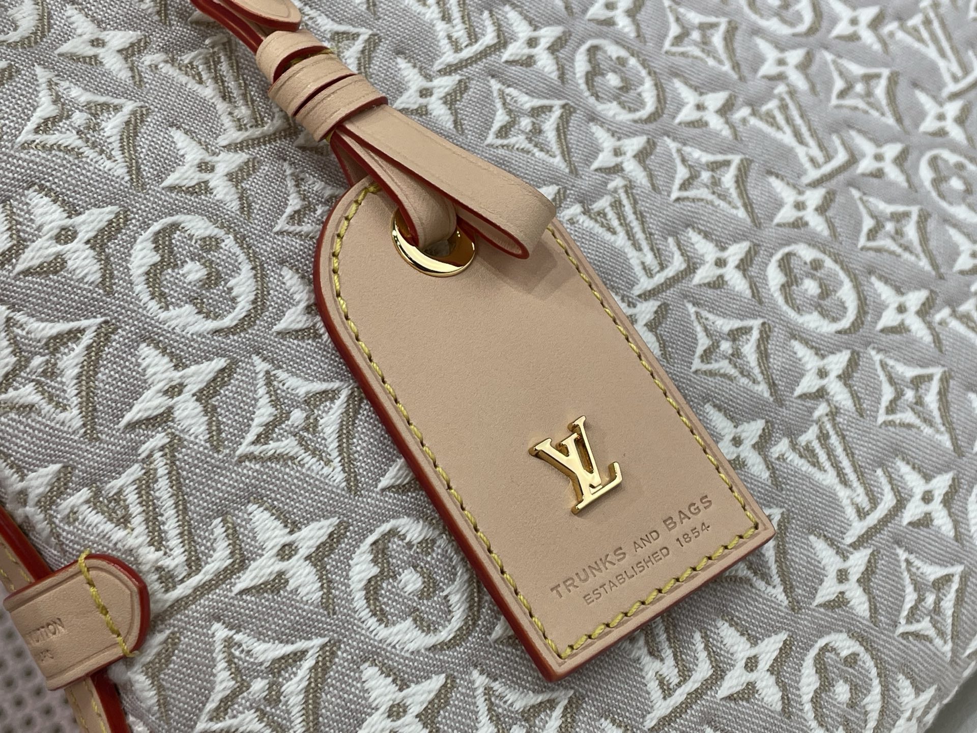 【顶级原单】【CARRYALL EAST WEST 手袋 】M2A136 白色/提花 2026 早秋系列演绎 Carry 【顶级原单】【CARRYALL EAST WEST 手袋 】M2A136 白色/提花 2026 早秋系列演绎 Carry