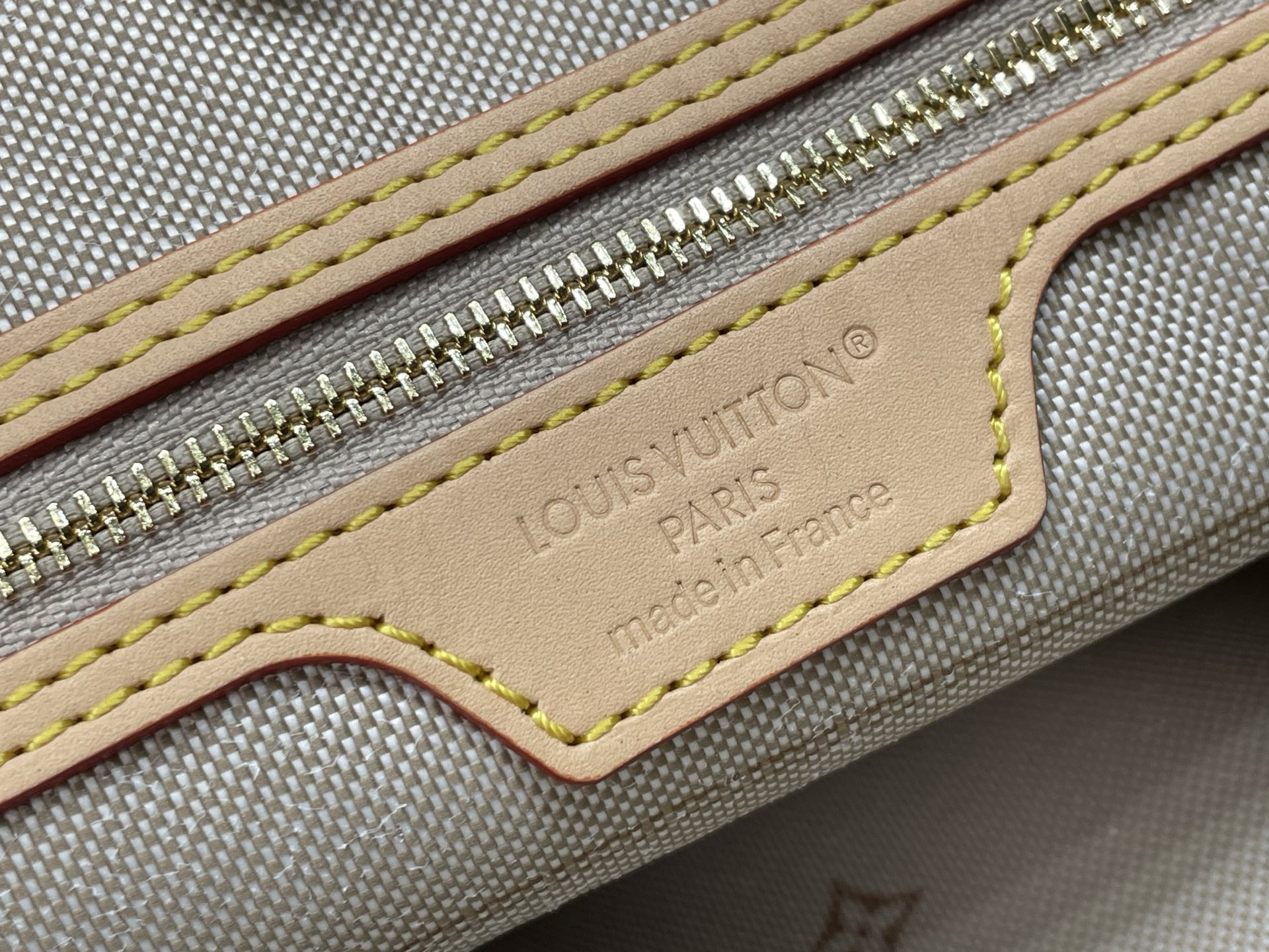 【顶级原单】【Neverfull MM 手袋】M2A381 白色/提花 Neverfull MM在House的提升Mon 【顶级原单】【Neverfull MM 手袋】M2A381 白色/提花 Neverfull MM在House的提升Mon
