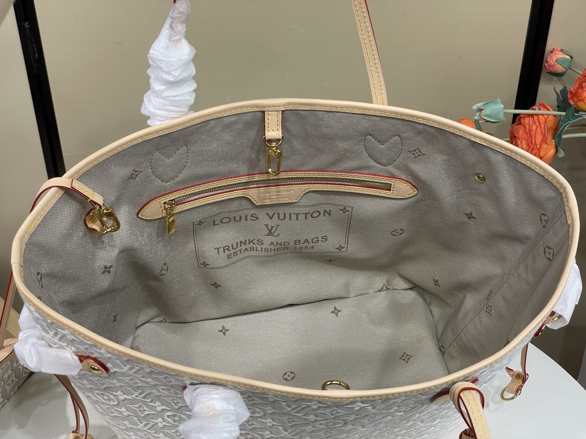 【顶级原单】【Neverfull MM 手袋】M2A381 白色/提花 Neverfull MM在House的提升Mon 【顶级原单】【Neverfull MM 手袋】M2A381 白色/提花 Neverfull MM在House的提升Mon