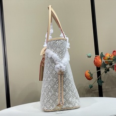 【顶级原单】【Neverfull MM 手袋】M2A381 白色/提花 Neverfull MM在House的提升Mon 【顶级原单】【Neverfull MM 手袋】M2A381 白色/提花 Neverfull MM在House的提升Mon