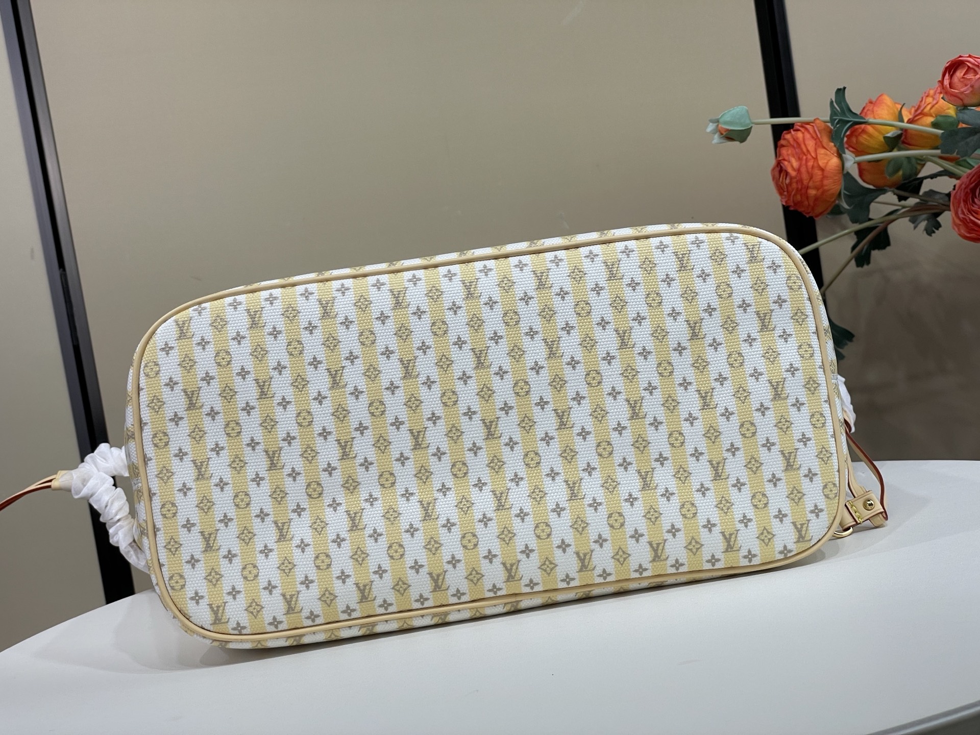 【顶级原单】【Neverfull MM 手袋】m28457黄色 m29483 杏色 #条纹(2026夏天) 为了纪念众 【顶级原单】【Neverfull MM 手袋】m28457黄色 m29483 杏色 #条纹(2026夏天) 为了纪念众