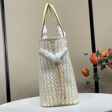 【顶级原单】【Neverfull MM 手袋】m28457黄色 m29483 杏色 #条纹(2026夏天) 为了纪念众 【顶级原单】【Neverfull MM 手袋】m28457黄色 m29483 杏色 #条纹(2026夏天) 为了纪念众