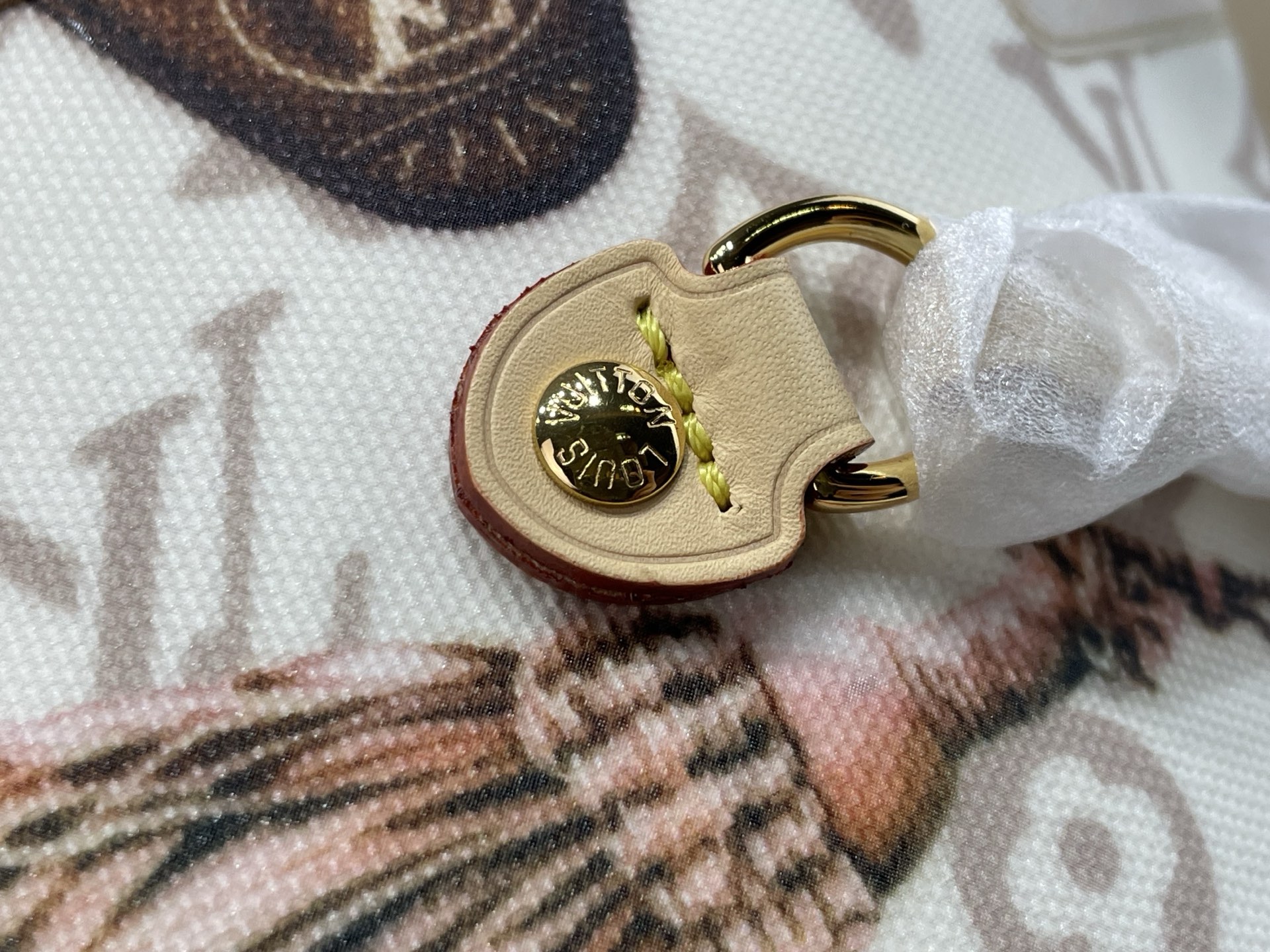 【顶级原单】【Neverfull 大号手袋】M29449 白花/徽章丝印 Getaway 胶囊系列焕新呈现 Neverf 【顶级原单】【Neverfull 大号手袋】M29449 白花/徽章丝印 Getaway 胶囊系列焕新呈现 Neverf