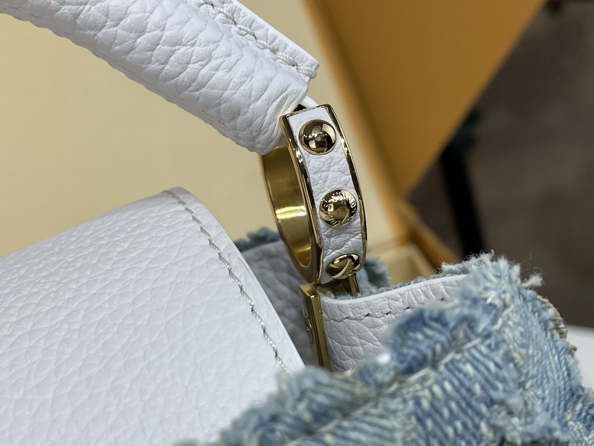 【顶级原单】【CAPUCINES 迷你手袋】M28305 蓝色（牛仔） 本款 Denim Rendez-Vous 系列 