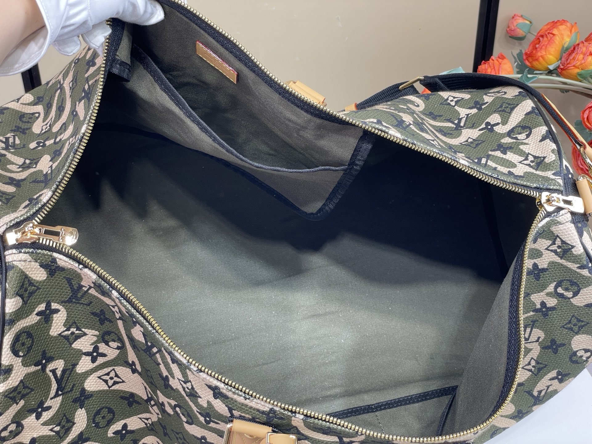 【顶级原单】【KEEPALL 55 旅行袋（配肩带）】M95774 帆布/迷彩 品牌经典袋款Keepall，在Damie