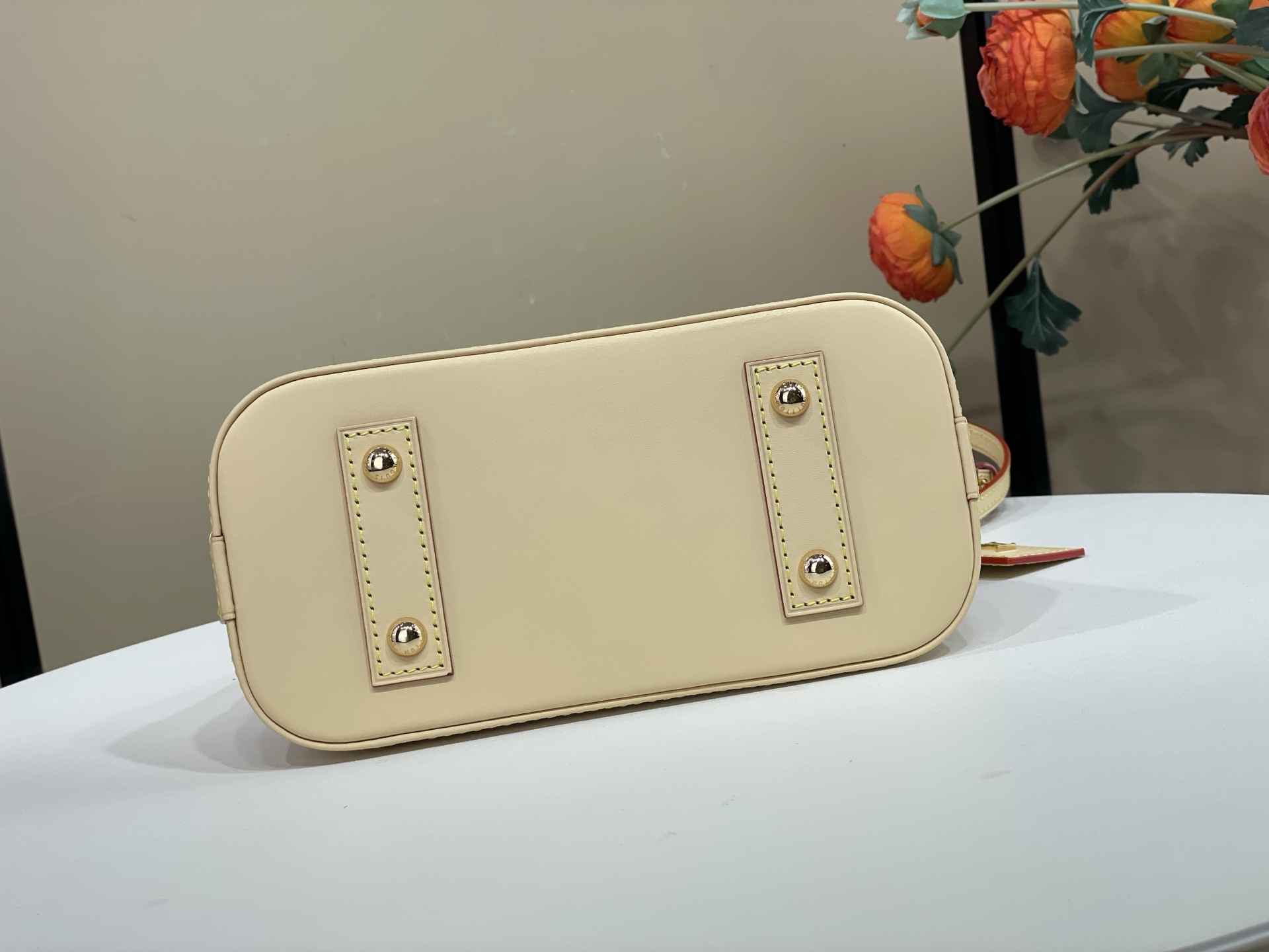 【顶级原单】【ALMA BB 手袋 】M2A378 粉色/提花 Alma BB 手袋邂逅刺绣灵感,为精致提花帆布铺陈 M 【顶级原单】【ALMA BB 手袋 】M2A378 粉色/提花 Alma BB 手袋邂逅刺绣灵感,为精致提花帆布铺陈 M