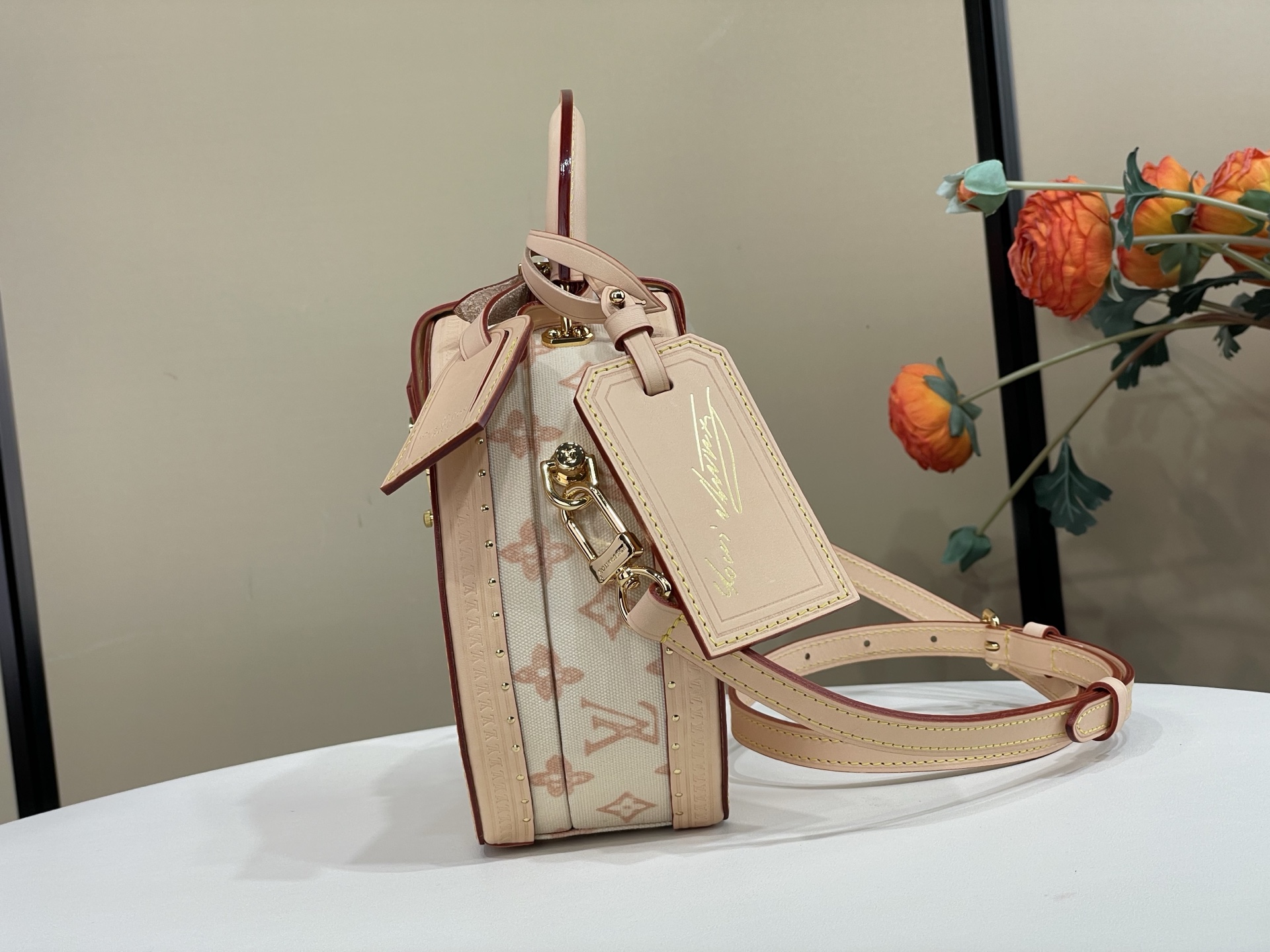 【顶级原单】【BOÎTE CHAPEAU 小号帽箱 硬箱】M15293 27961  白花/丝印(沙丘) 铆钉 這款Bo