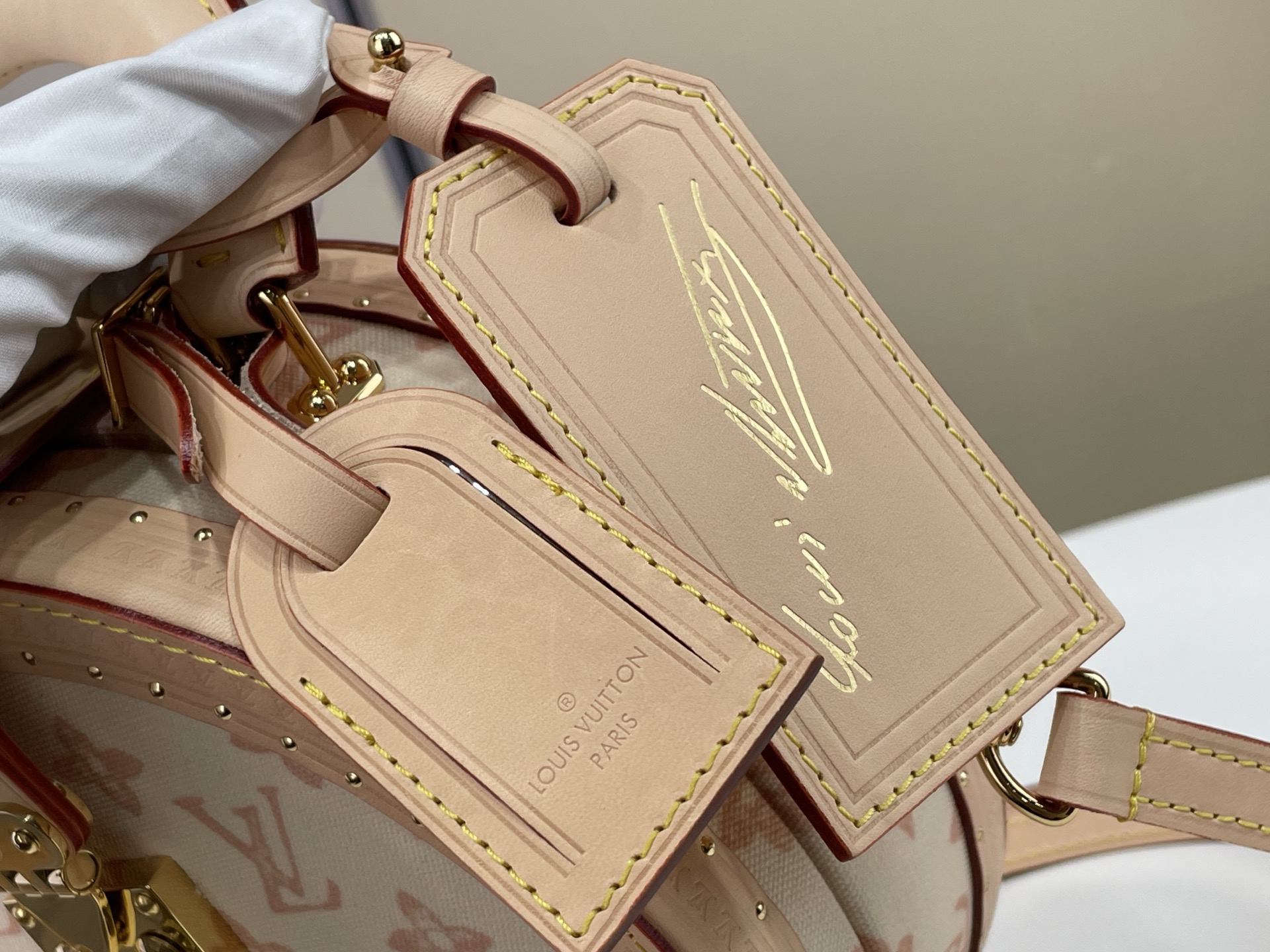 【顶级原单】【BOÎTE CHAPEAU 小号帽箱 硬箱】M15293 27961  白花/丝印(沙丘) 铆钉 這款Bo